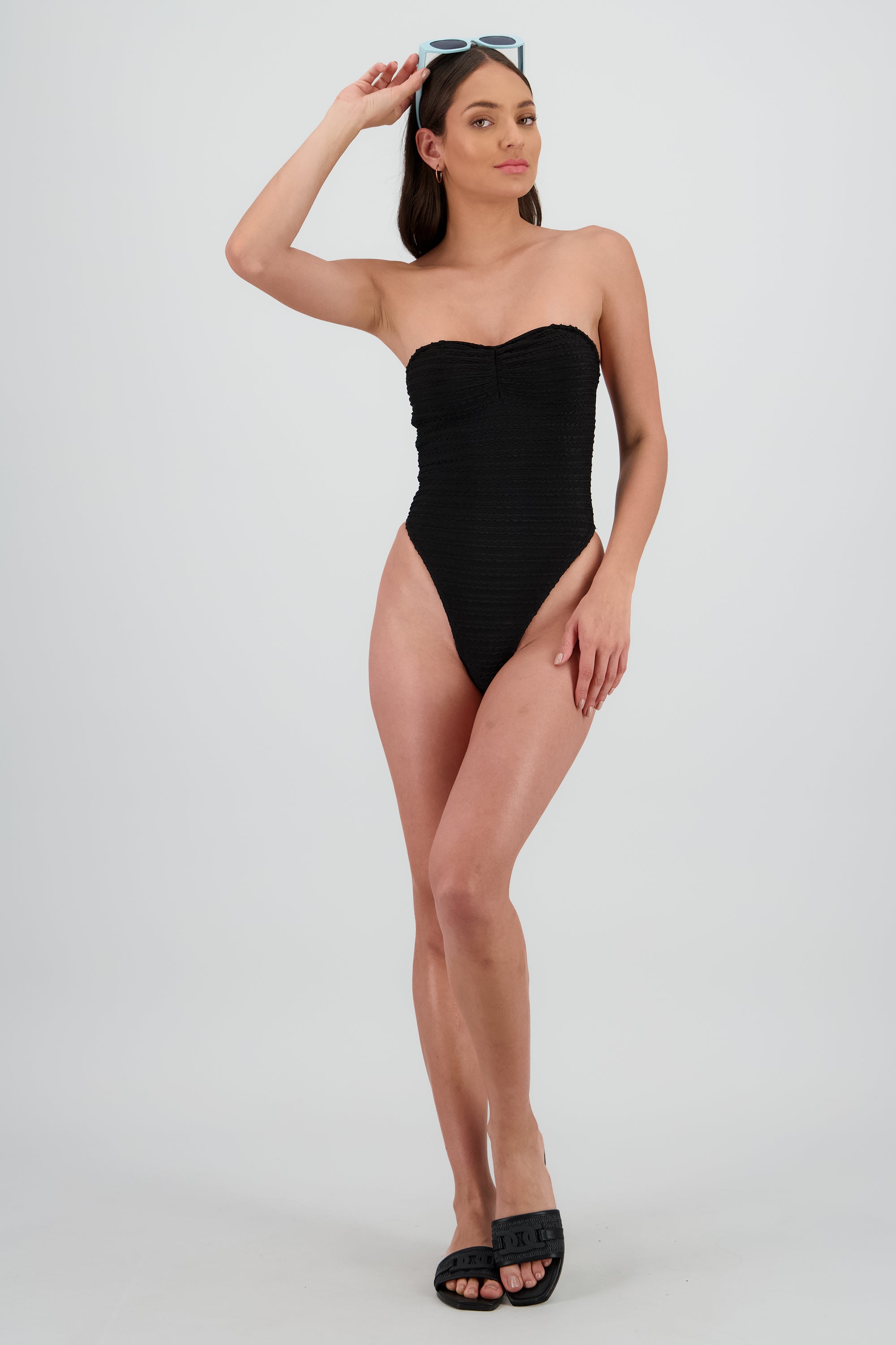 Traje de baño textura strapless NEGRO