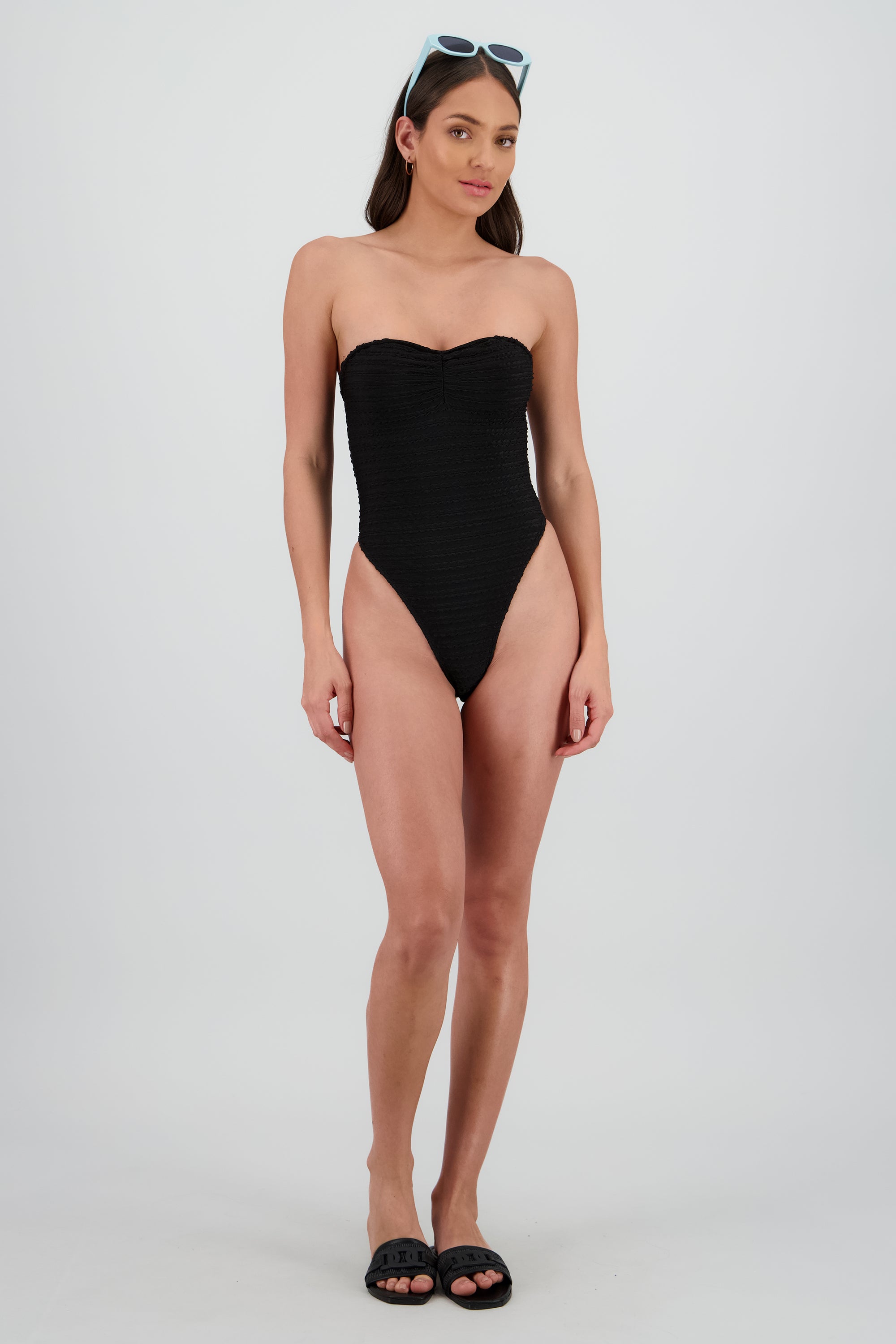 Traje de baño textura strapless NEGRO