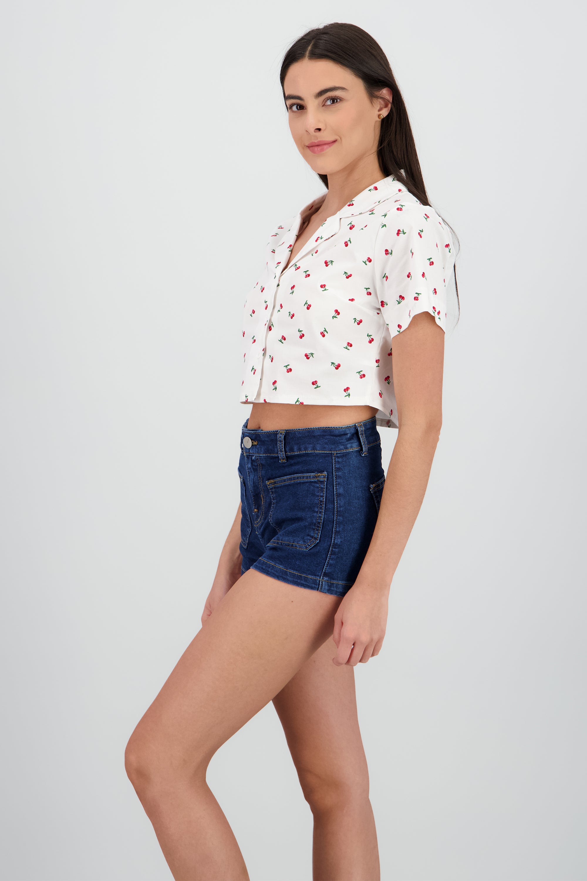 Camisa crop estampado cerezas BLANCO COMBO