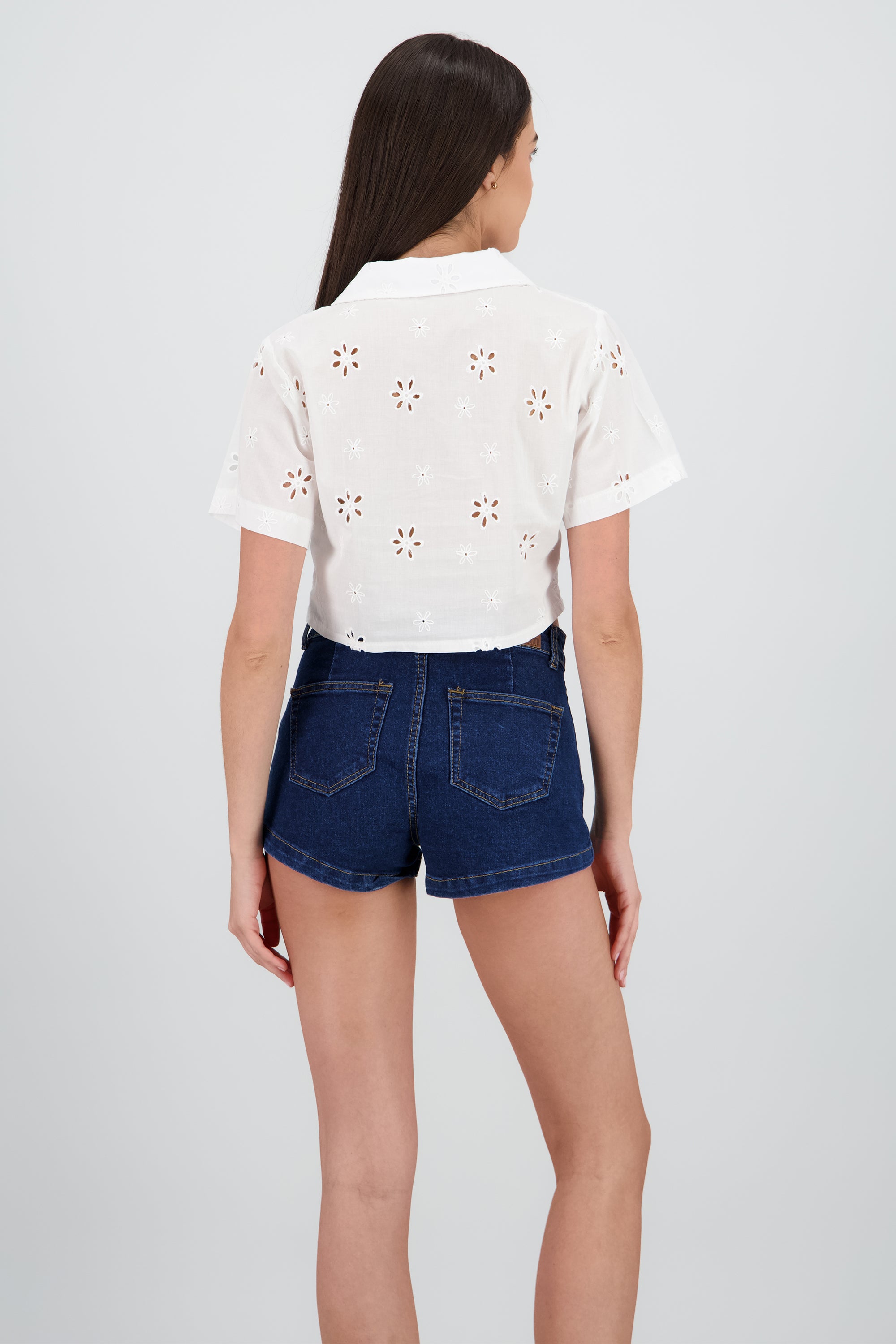 Camisa crop detalle eyelet BLANCO