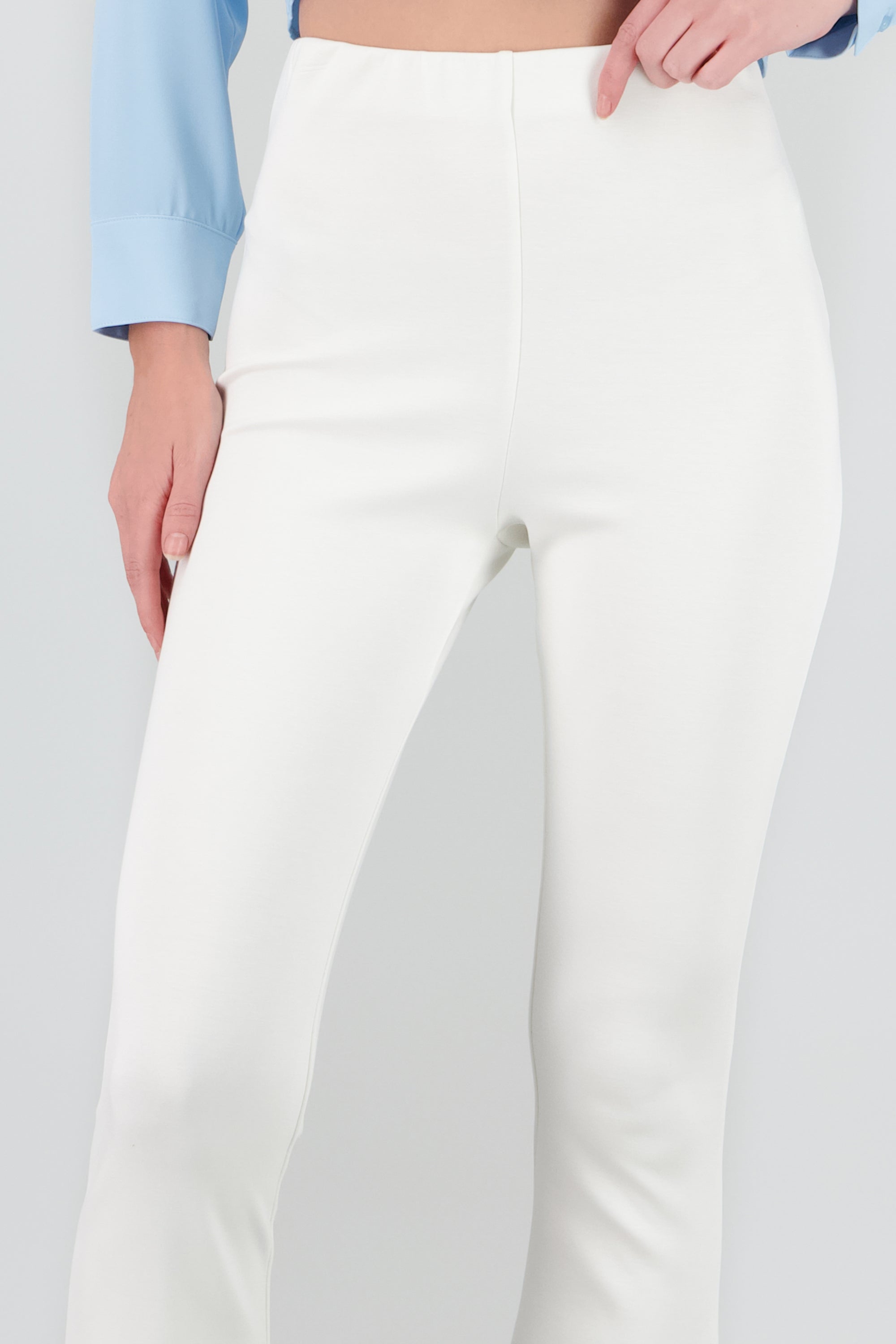 Pantalon flare liso BLANCO