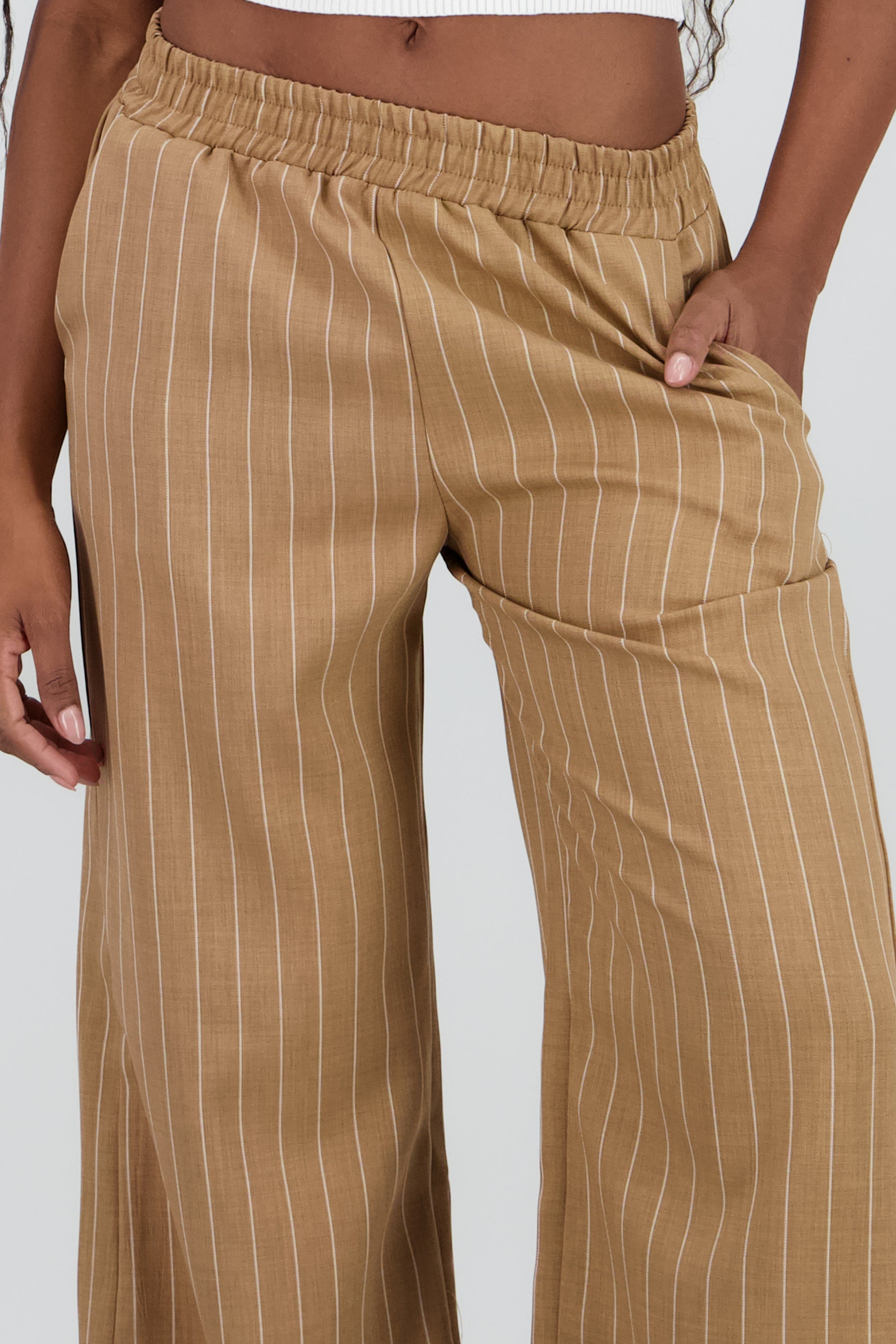Pantalon wide leg fluido rayas diplomaticas CAFE