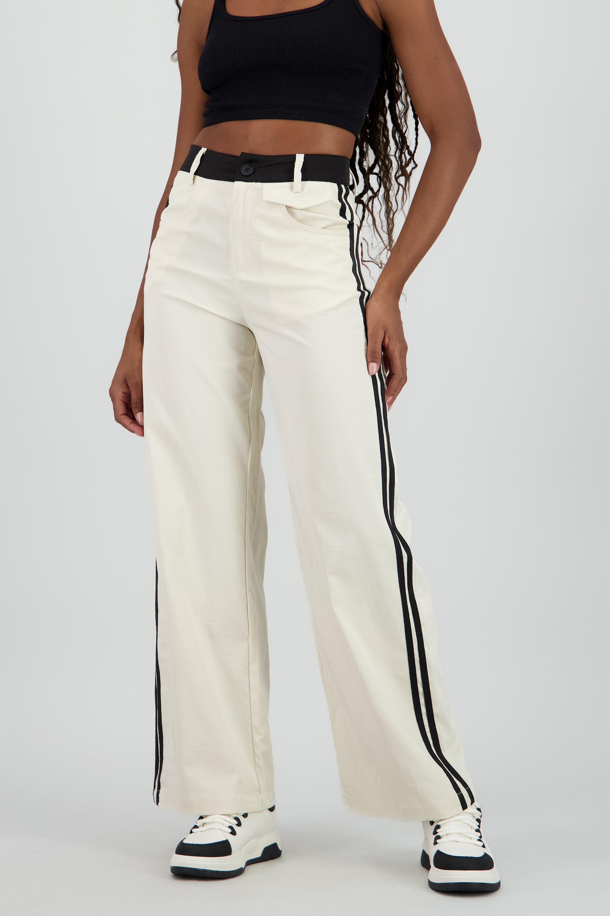 Pantalon fluido detalle contraste franja BEIGE