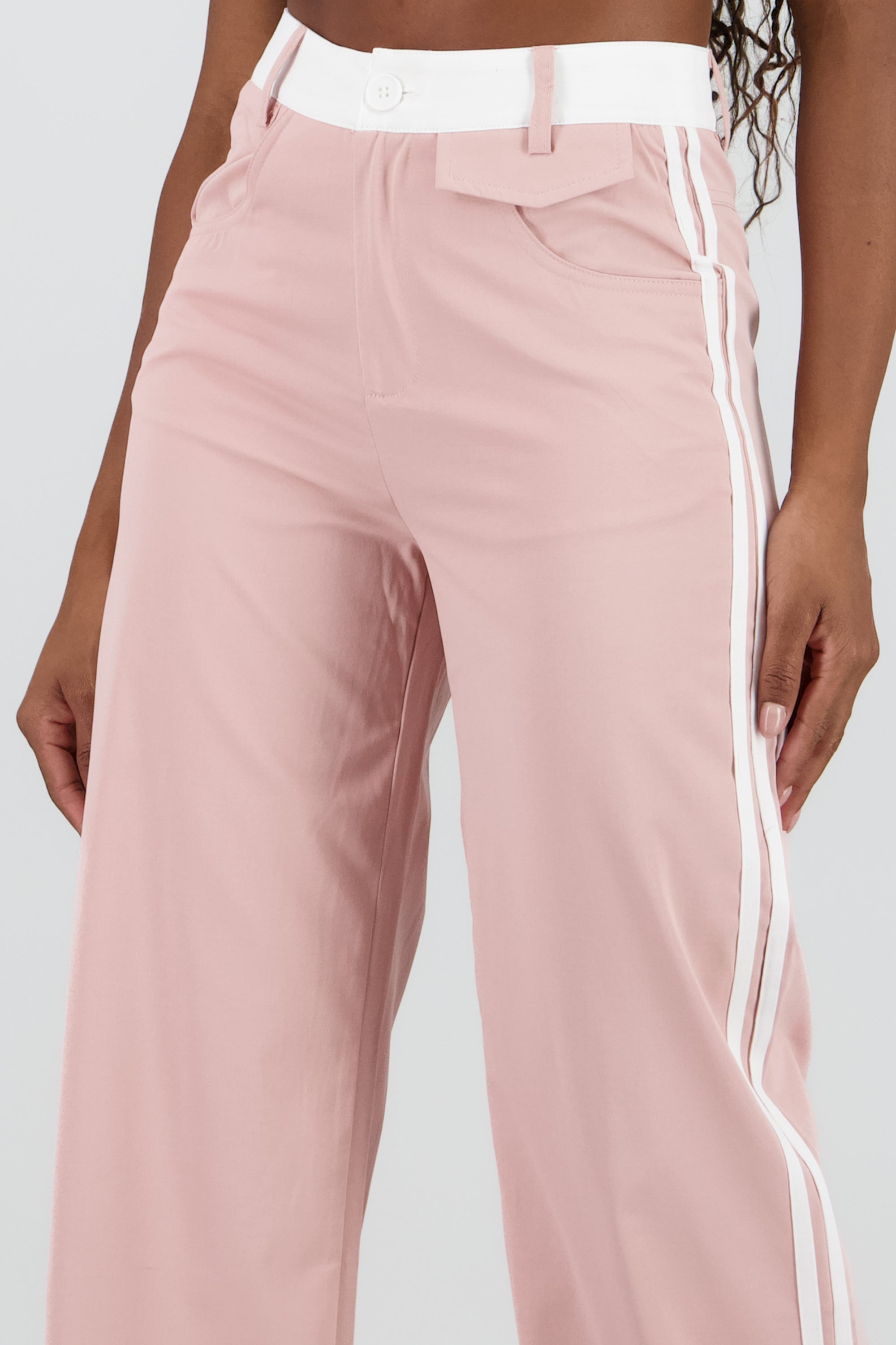 Pantalon fluido detalle contraste franja ROSA