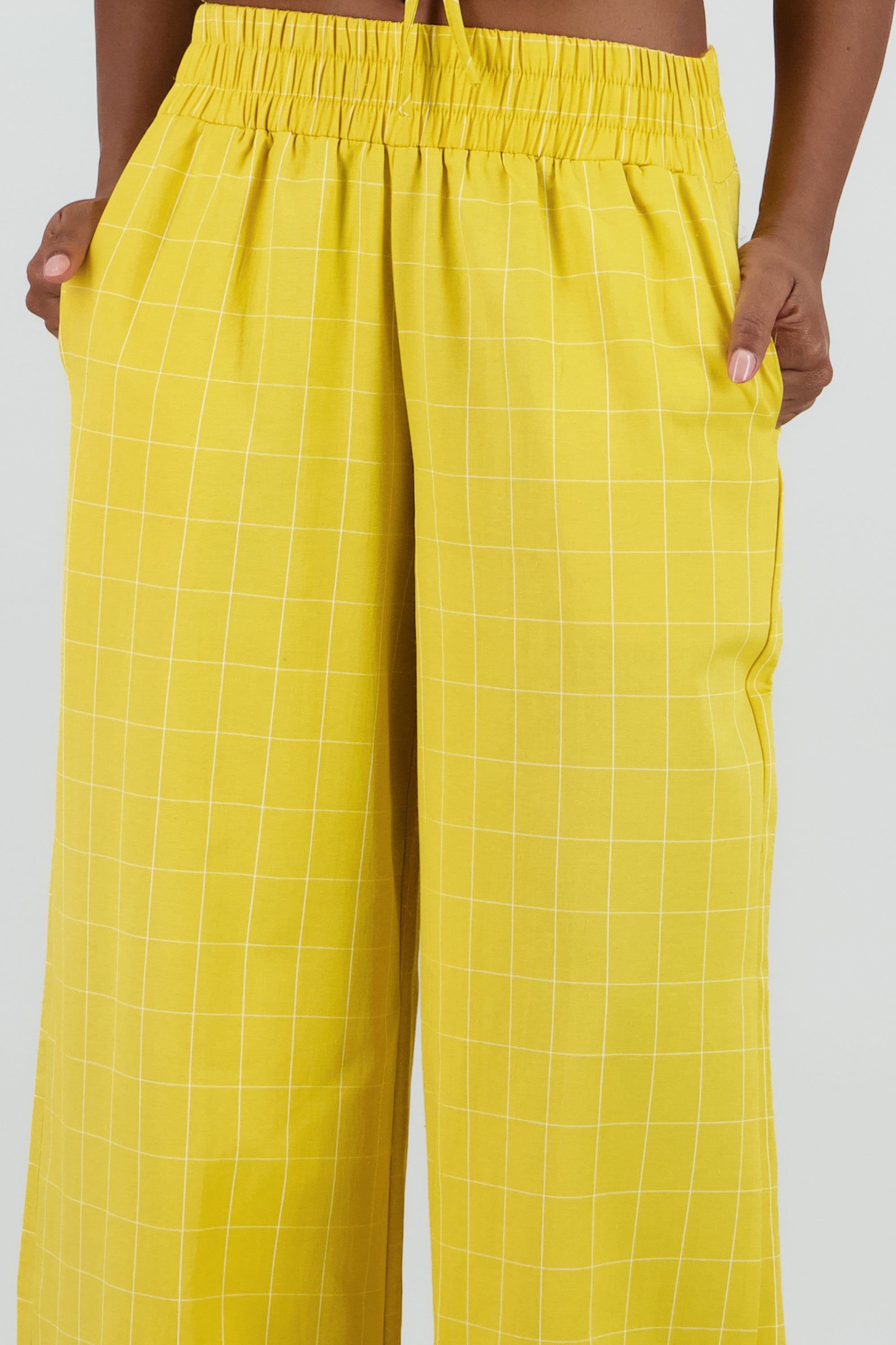 Pantalon amplio fluido wide leg AMARILLO