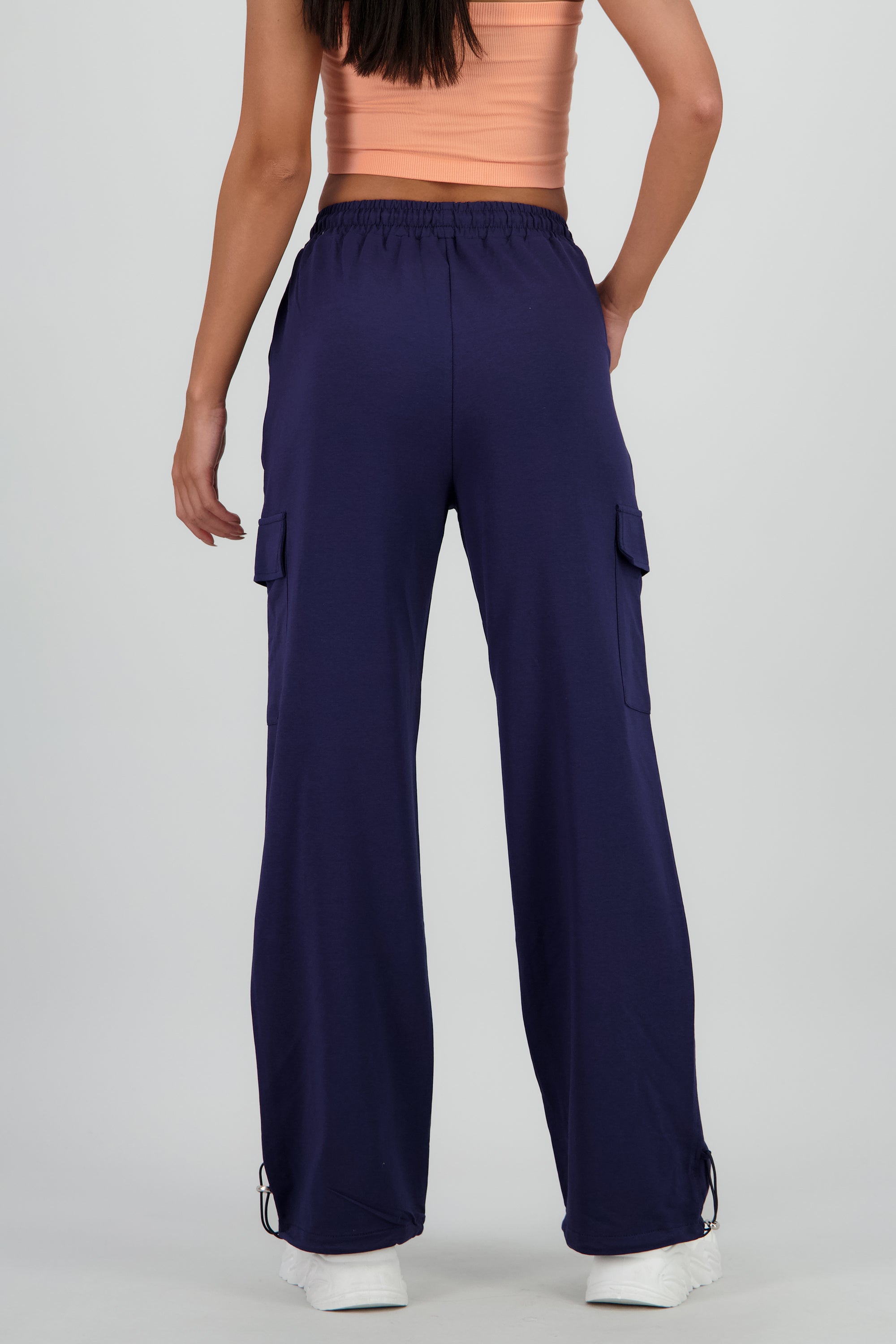 Pantalon amplio detalle franja 