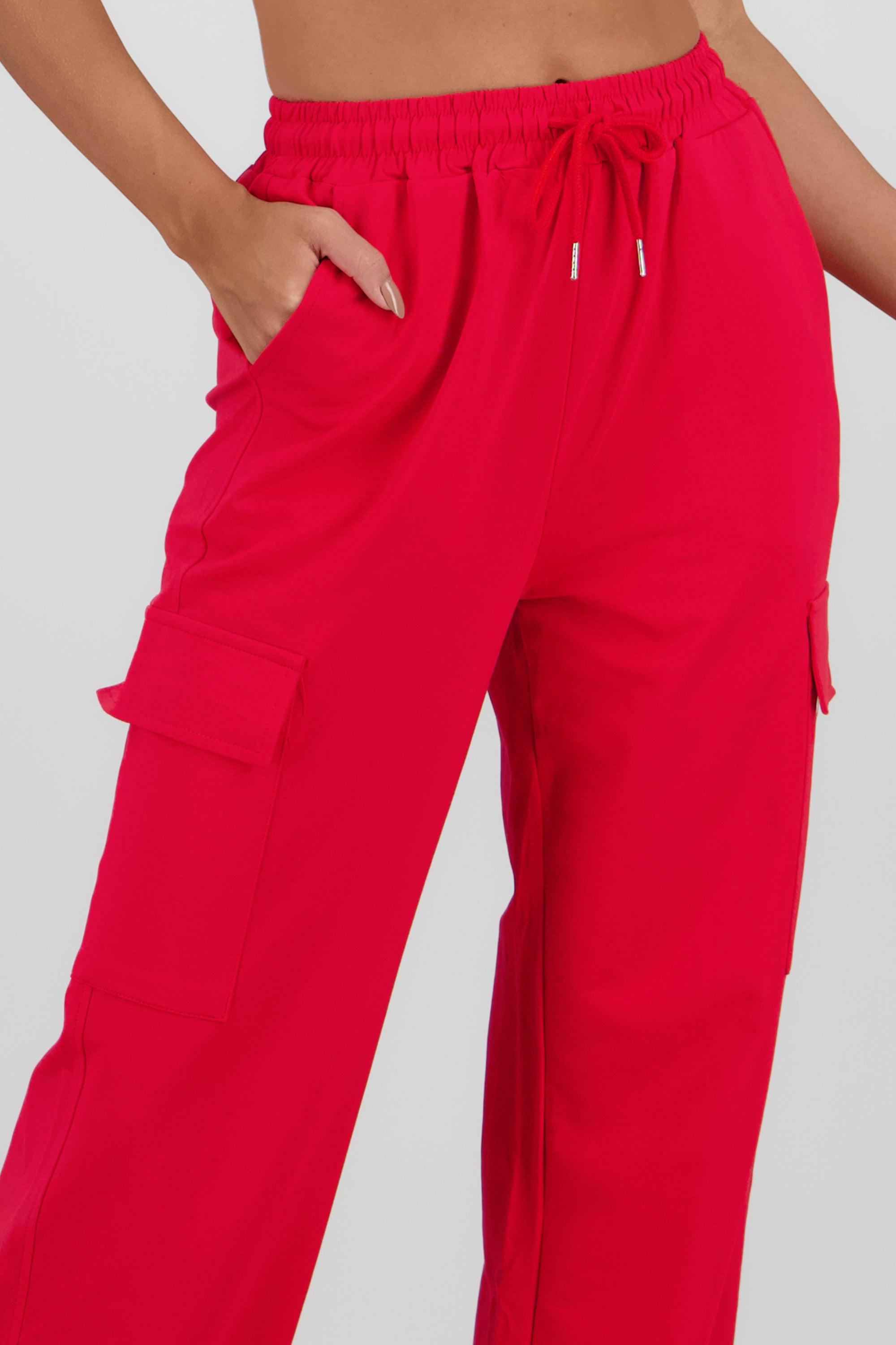 Pantalon amplio detalle franja ROJO