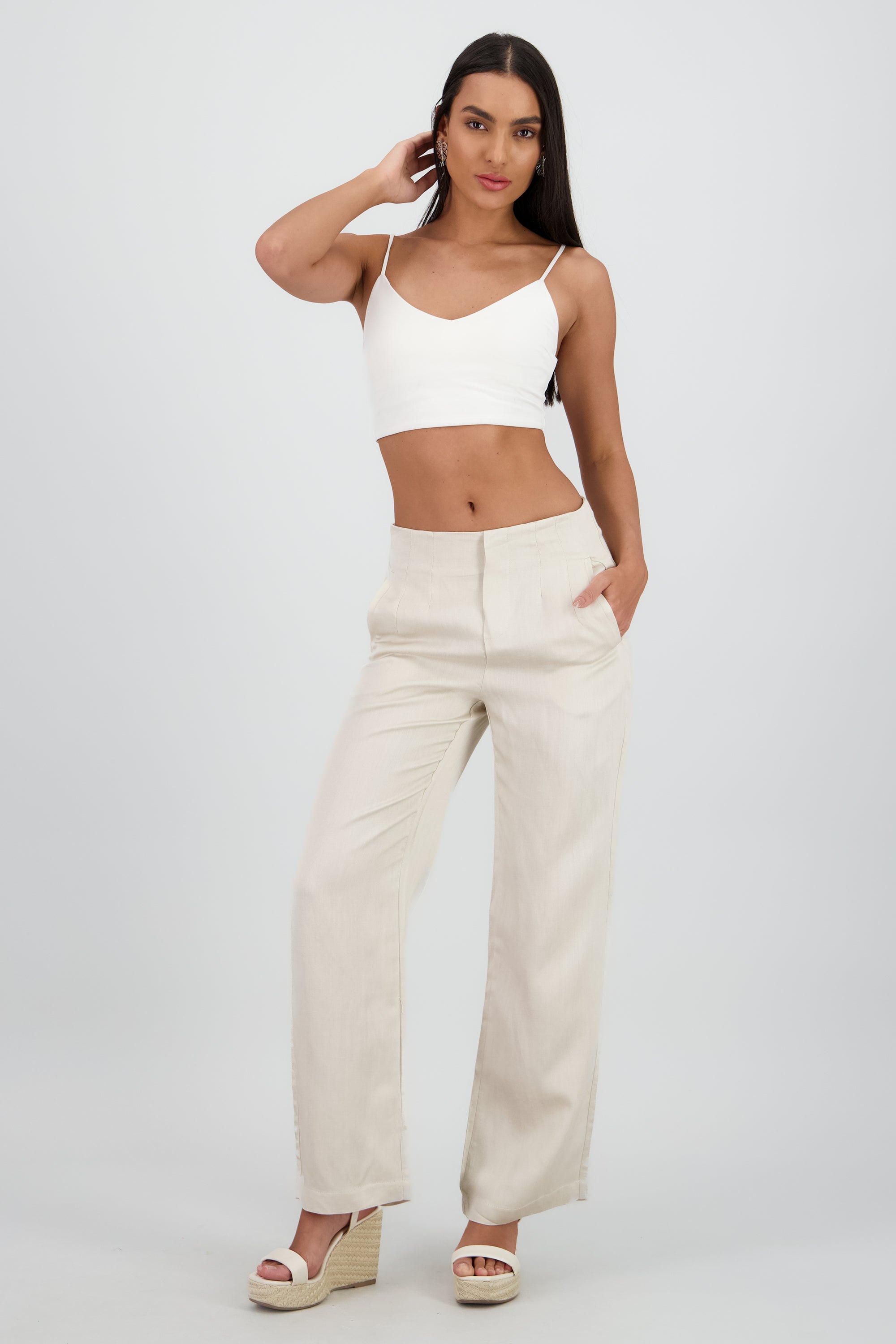 Pantalon fluido detalle pinzas BEIGE
