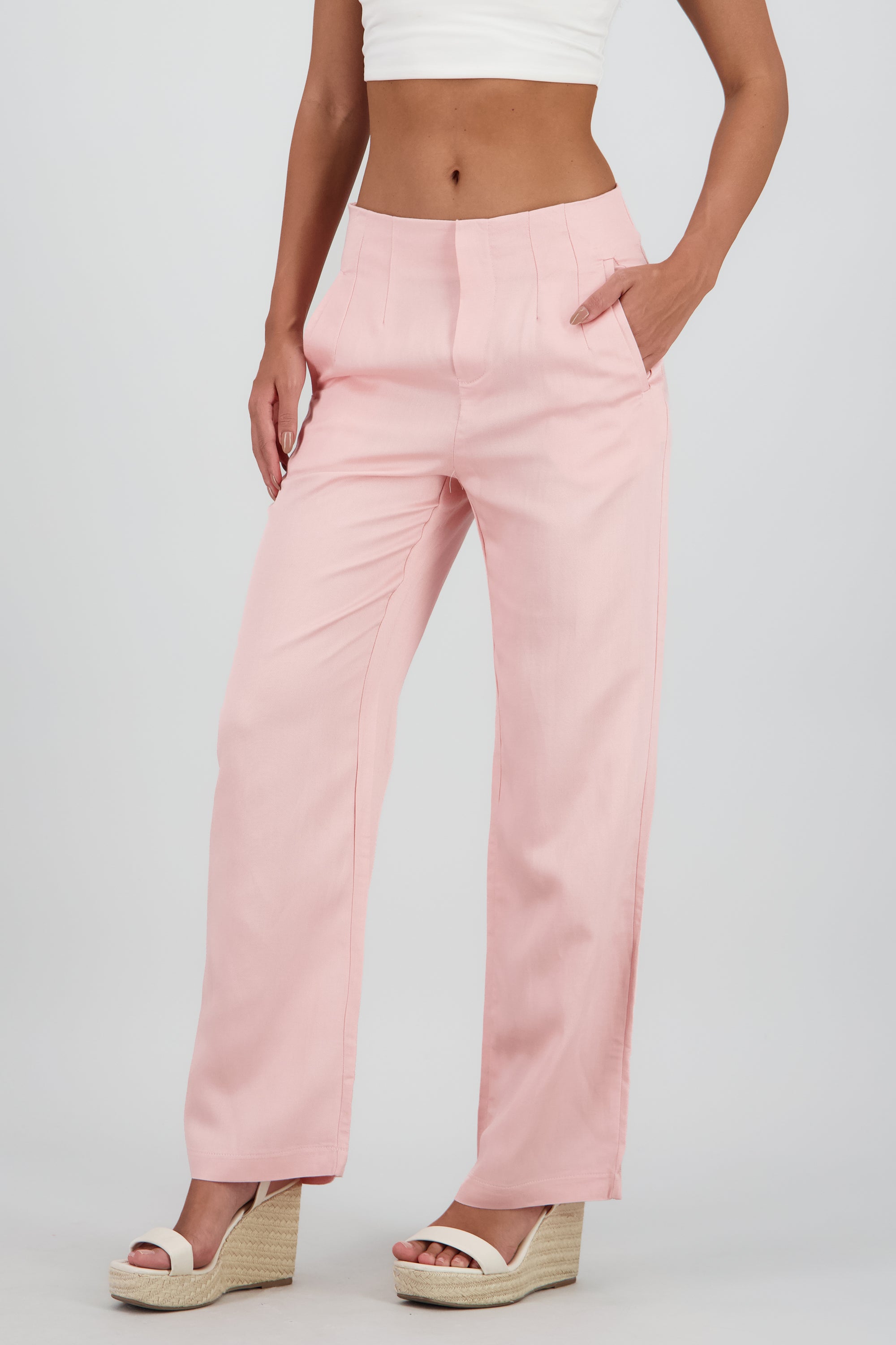 Pantalon fluido detalle pinzas ROSA