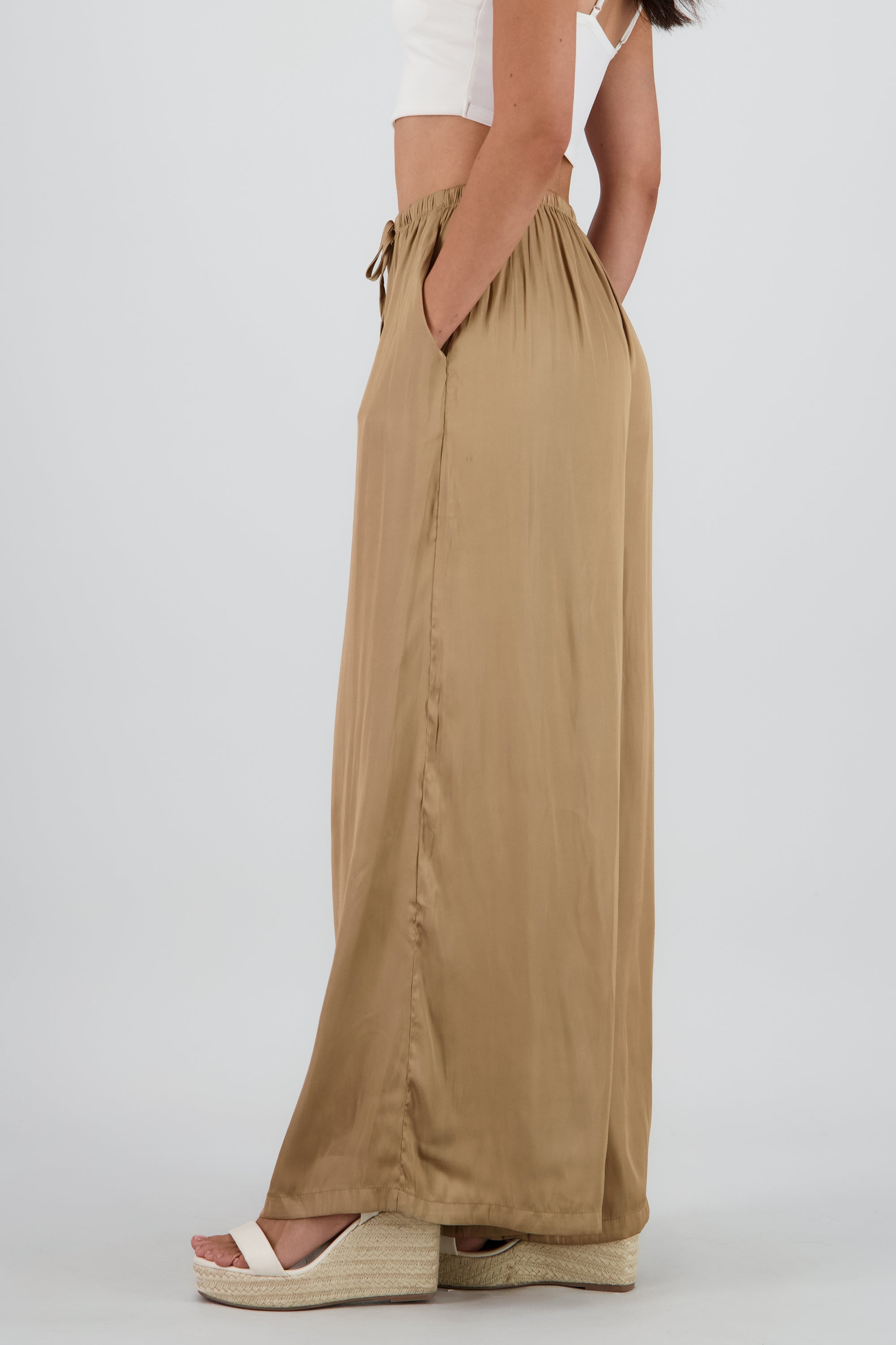 Pantalon fluido detalle jareta BEIGE