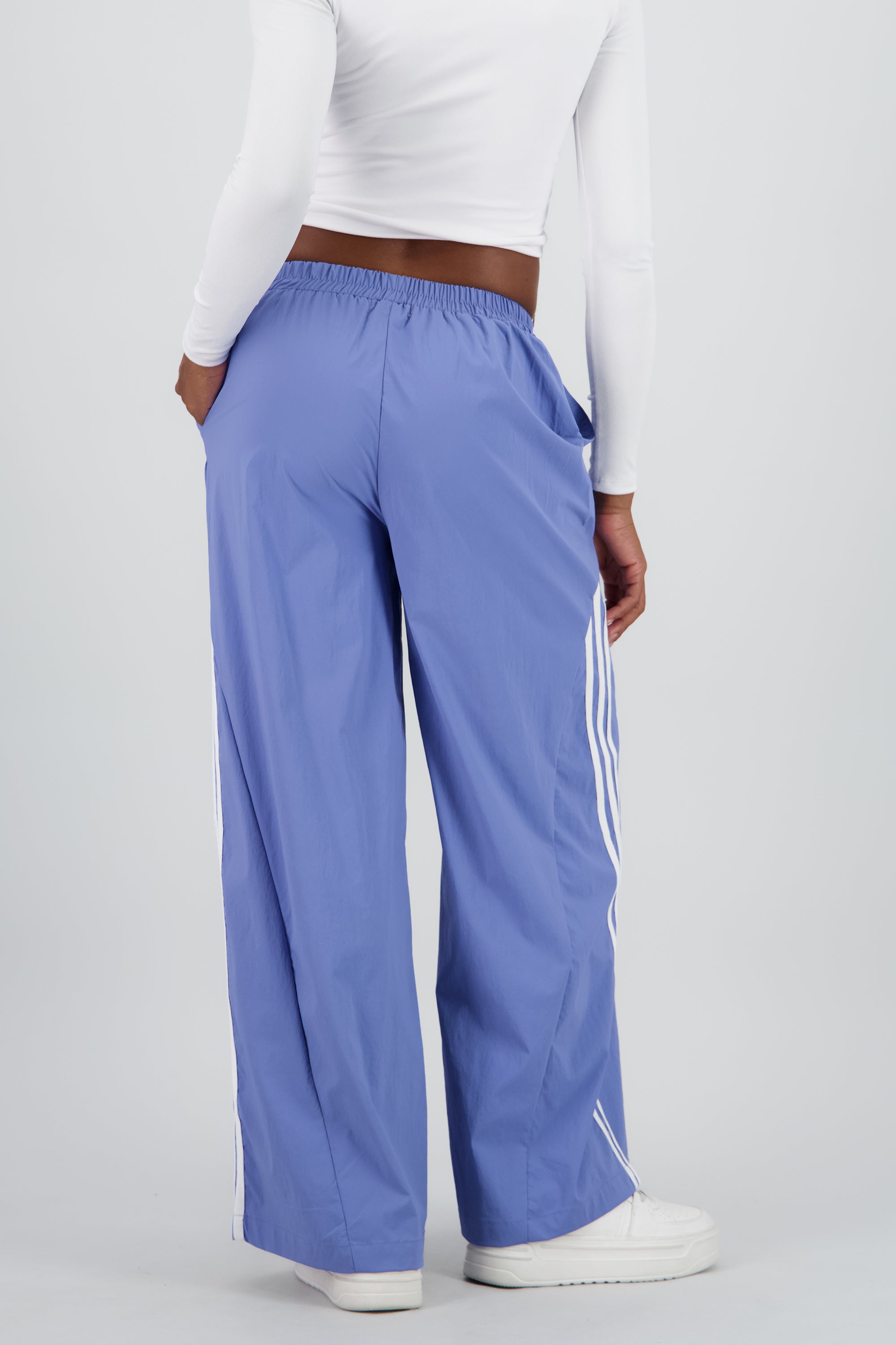 Pantalon amplio detalle franjas contraste AZUL