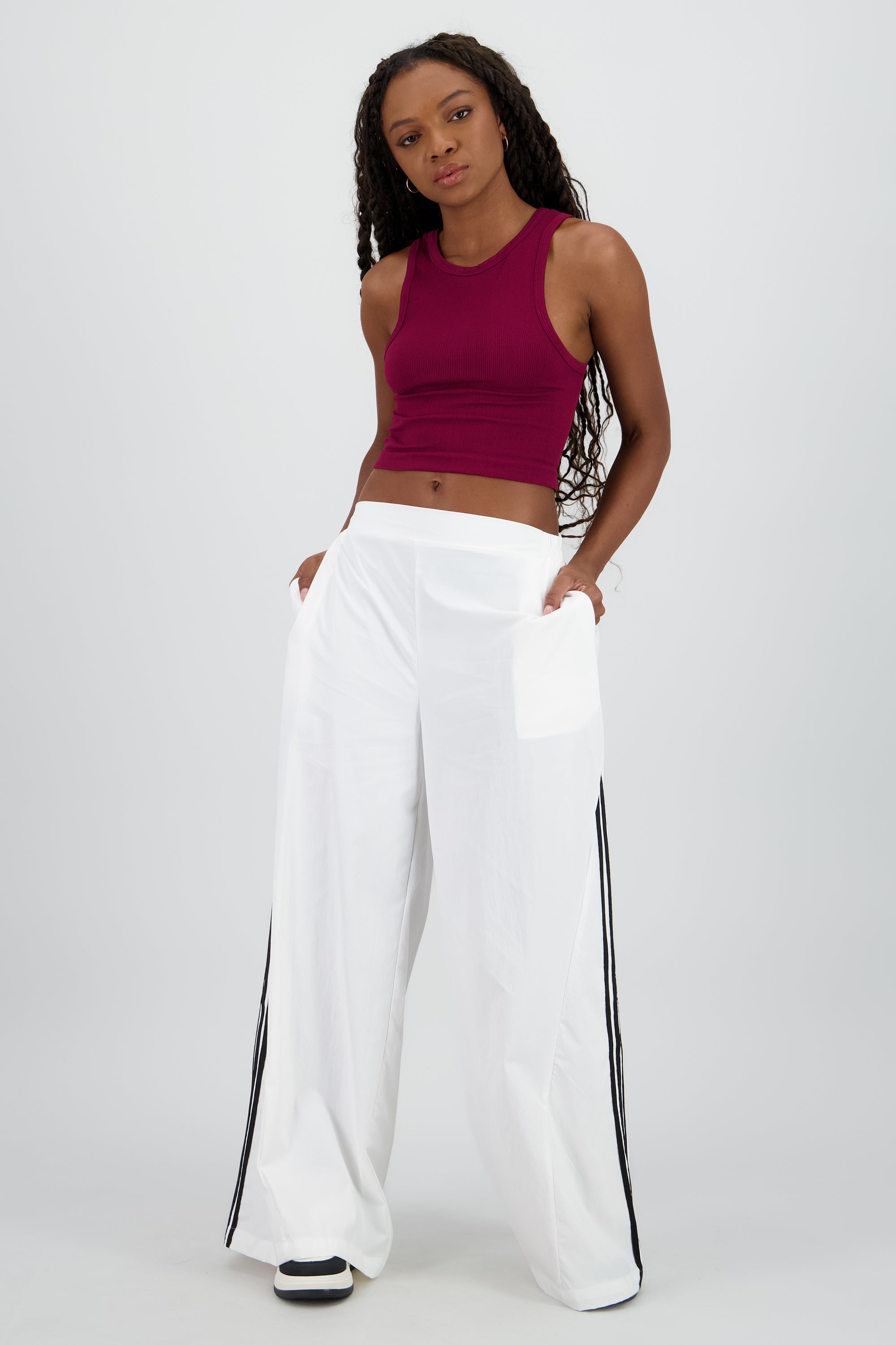 Pantalon amplio detalle franjas contraste BLANCO