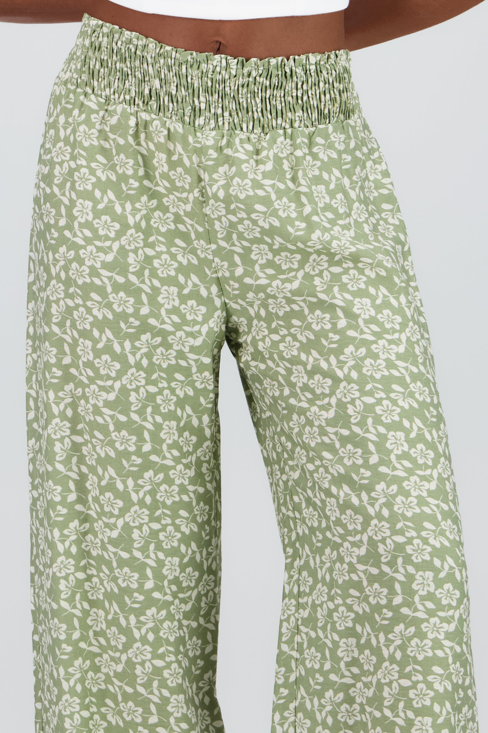 Pantalon amplio detalle smock cintura OLIVO COMBO