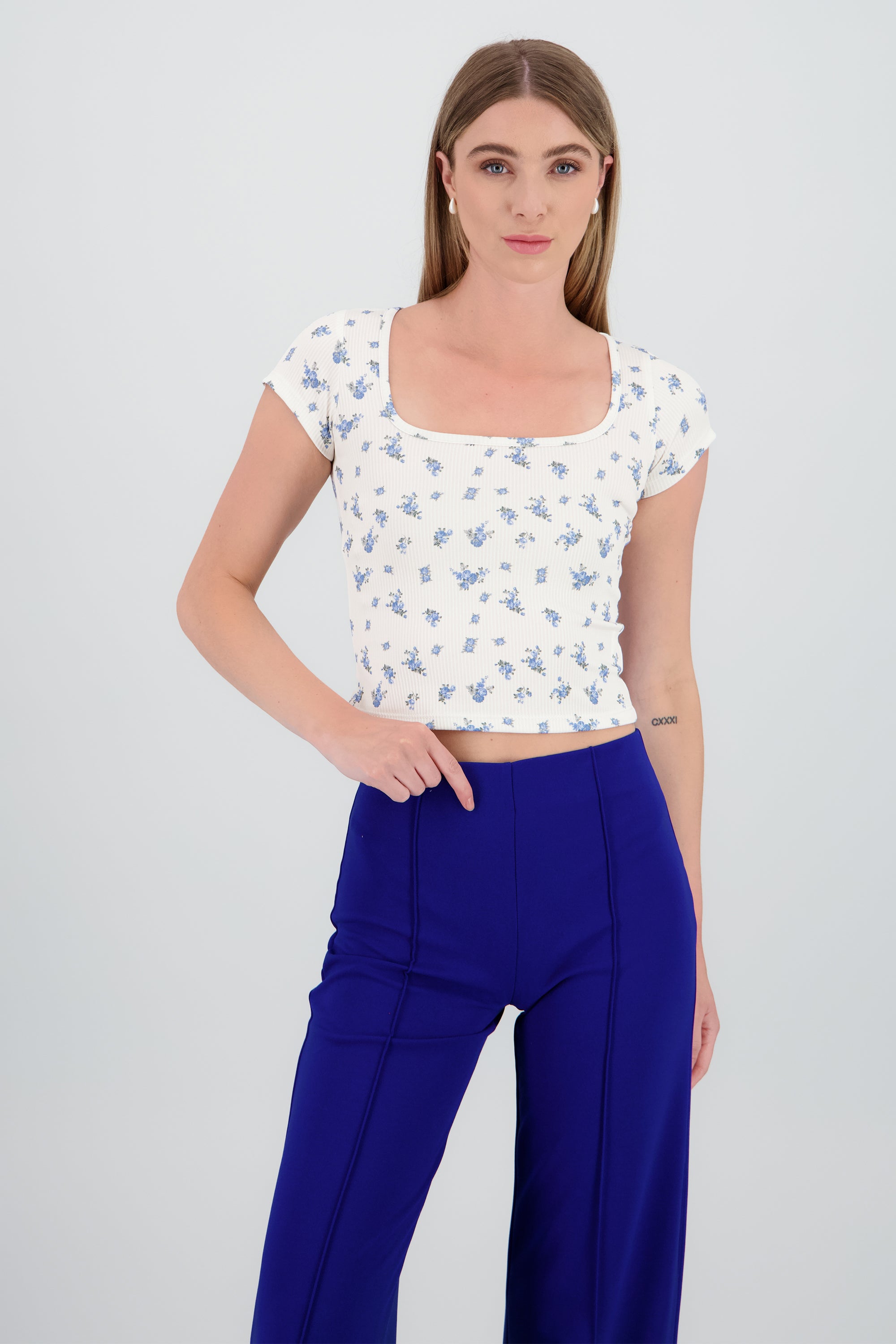 Top manga corta escote cuadrado estampado BLANCO COMBO