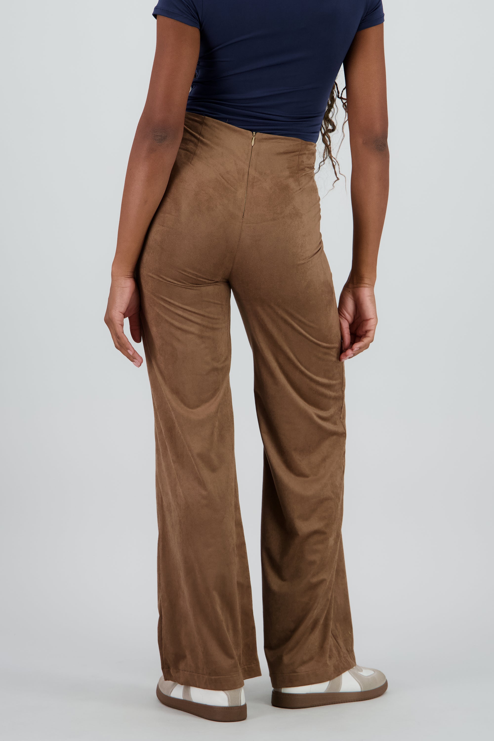 Pantalon flare detalle textura liso CAFE