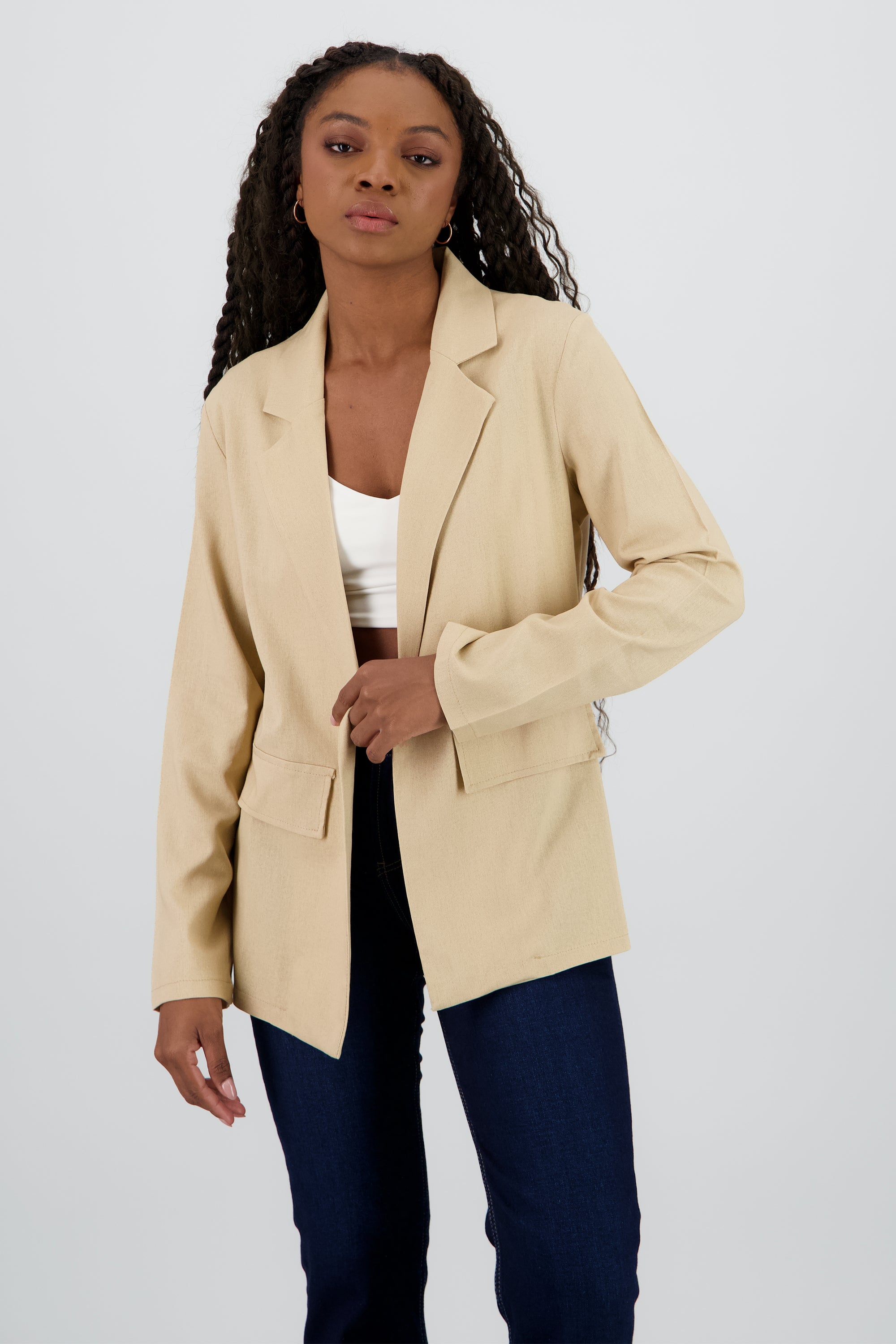 Blazer liso detalle solapa bolsas CAMELLO