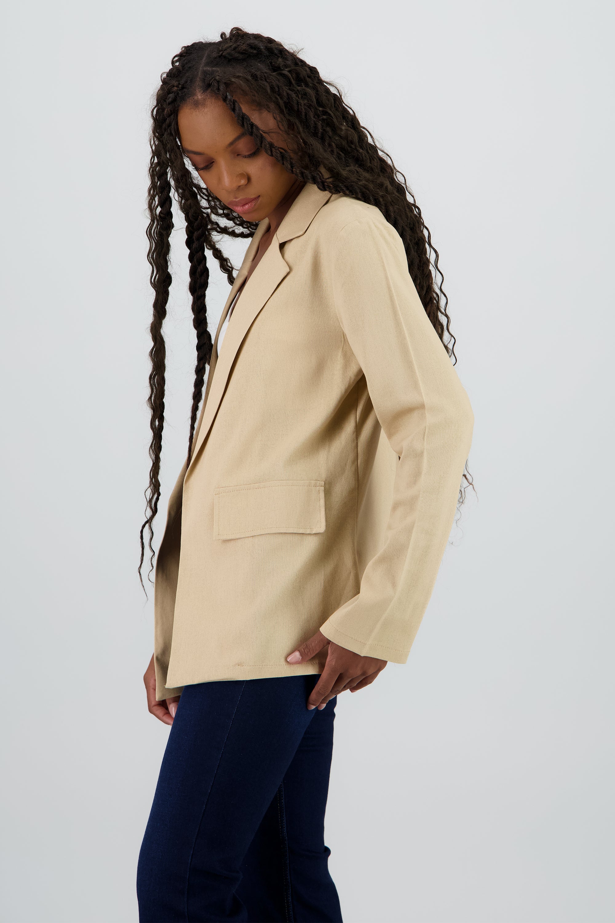 Blazer liso detalle solapa bolsas CAMELLO