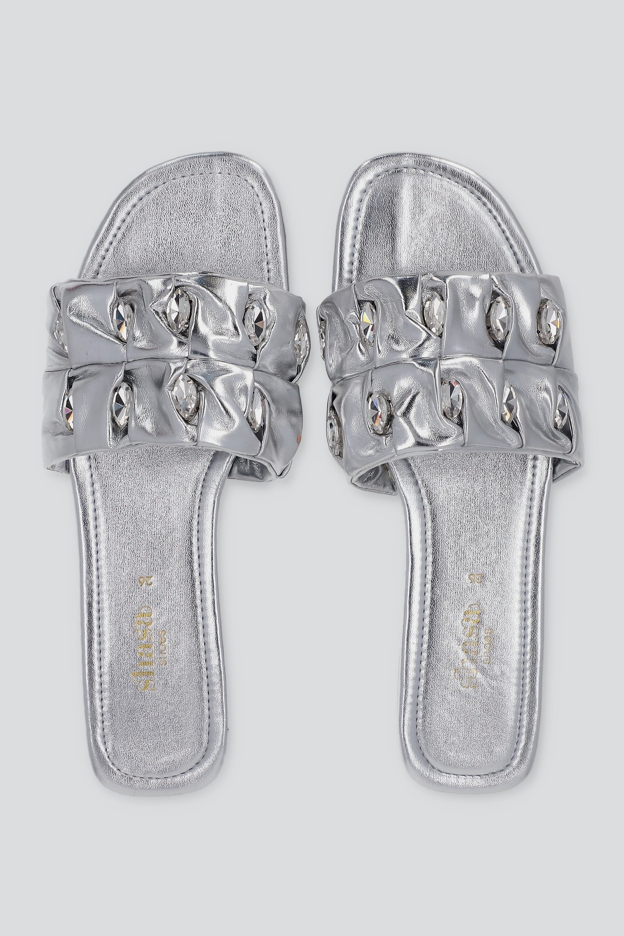 Sandalia tira ancha pliegues gemas grandes PLATA