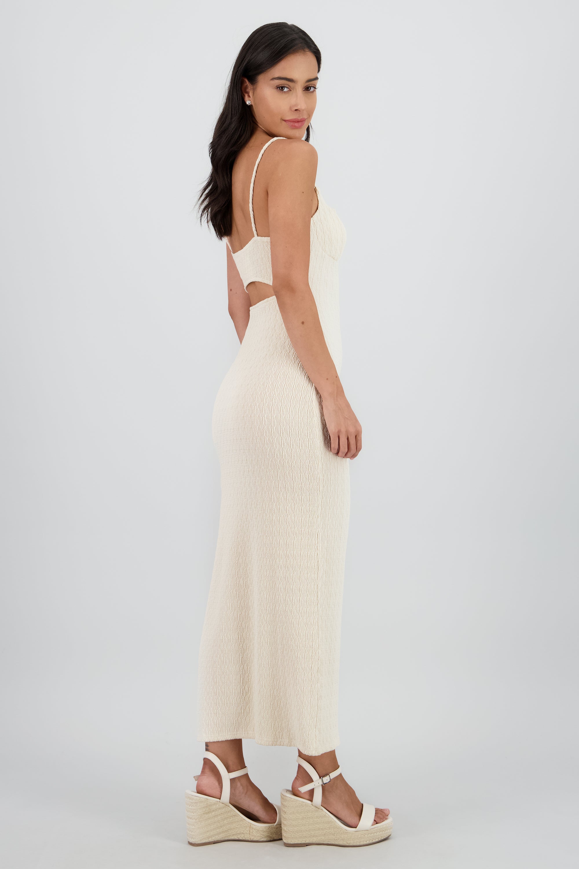 Vestido maxi textura con copas CREMA