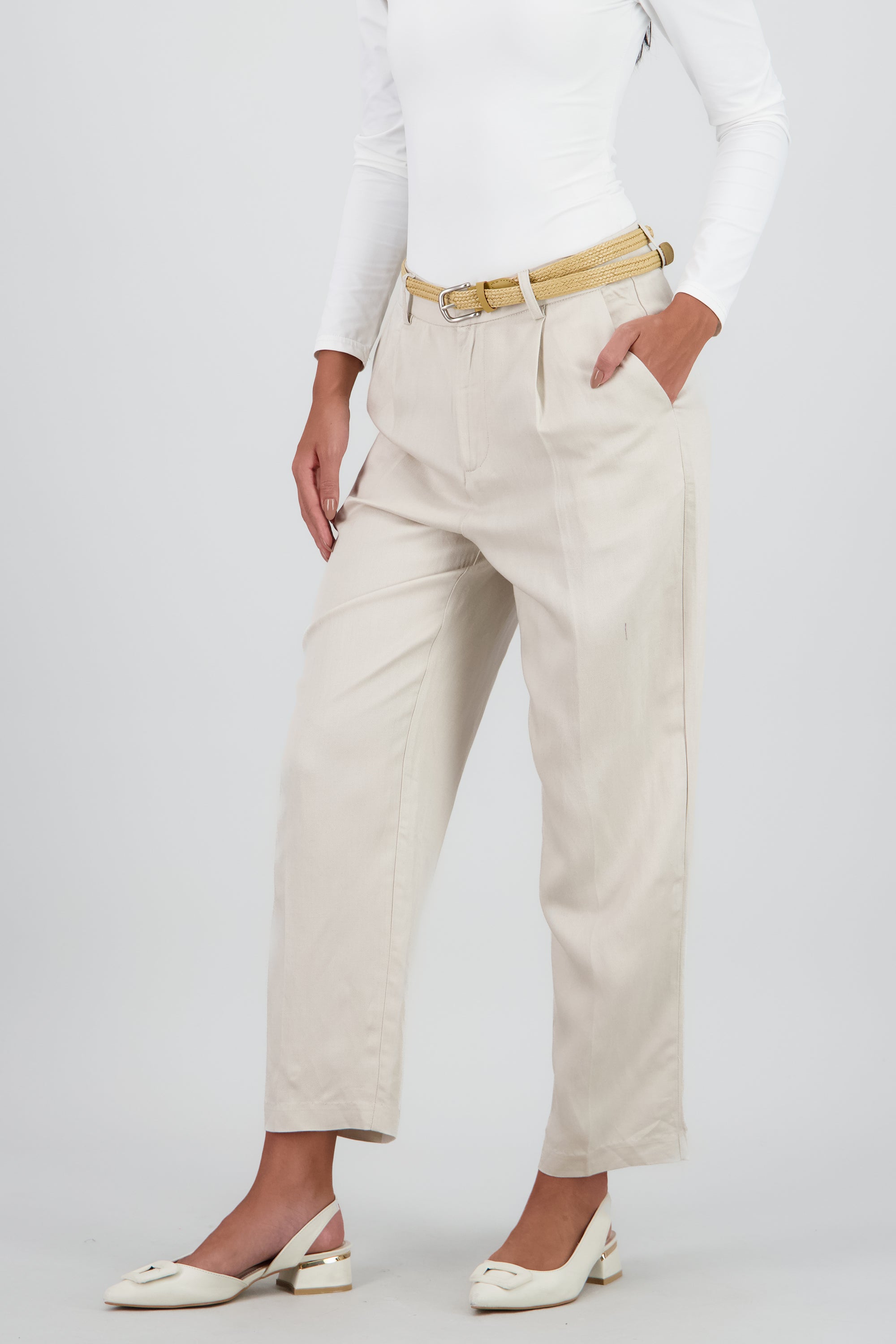 Pantalon recto liso presillas detalle cinturon BEIGE