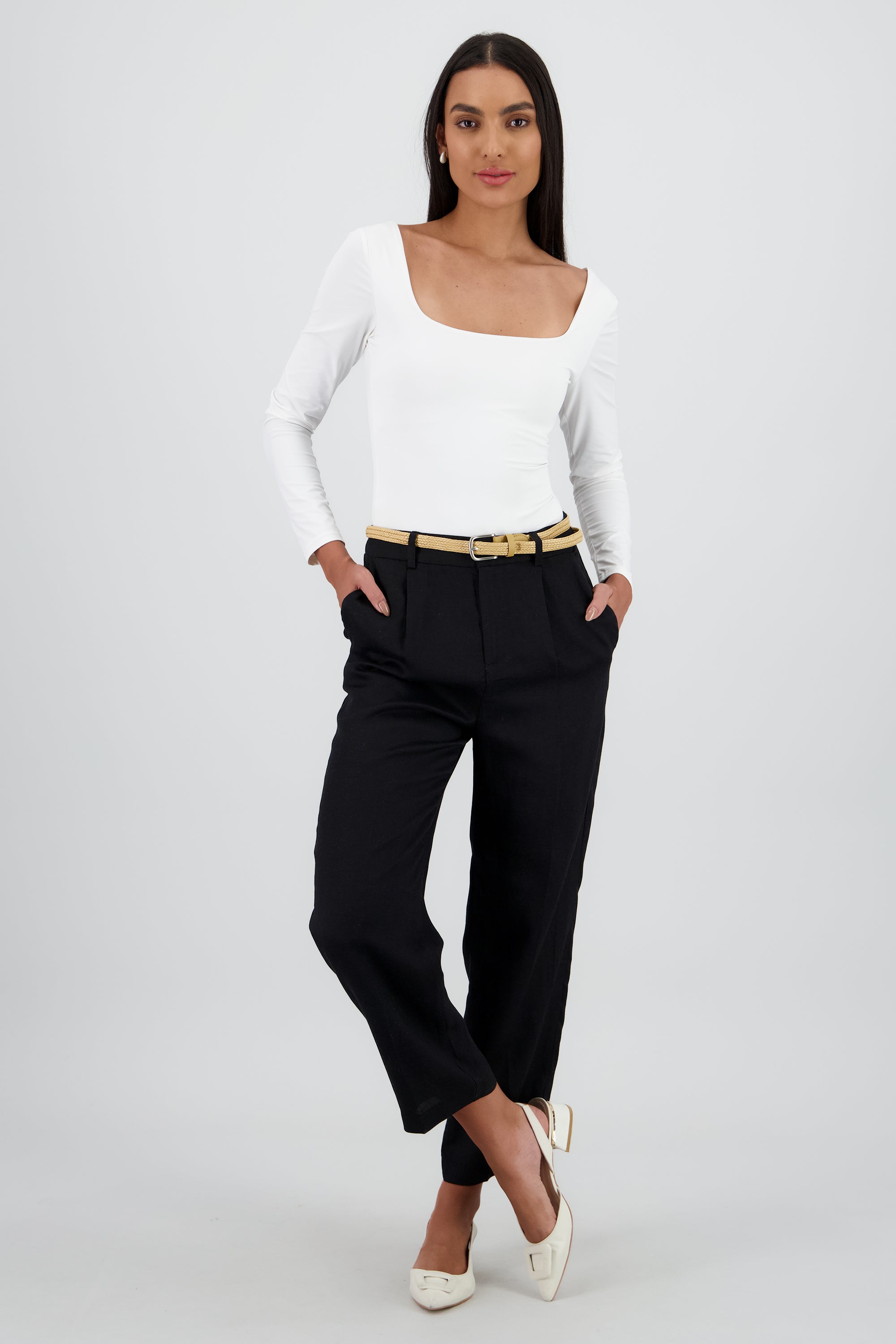 Pantalon recto liso presillas detalle cinturon NEGRO