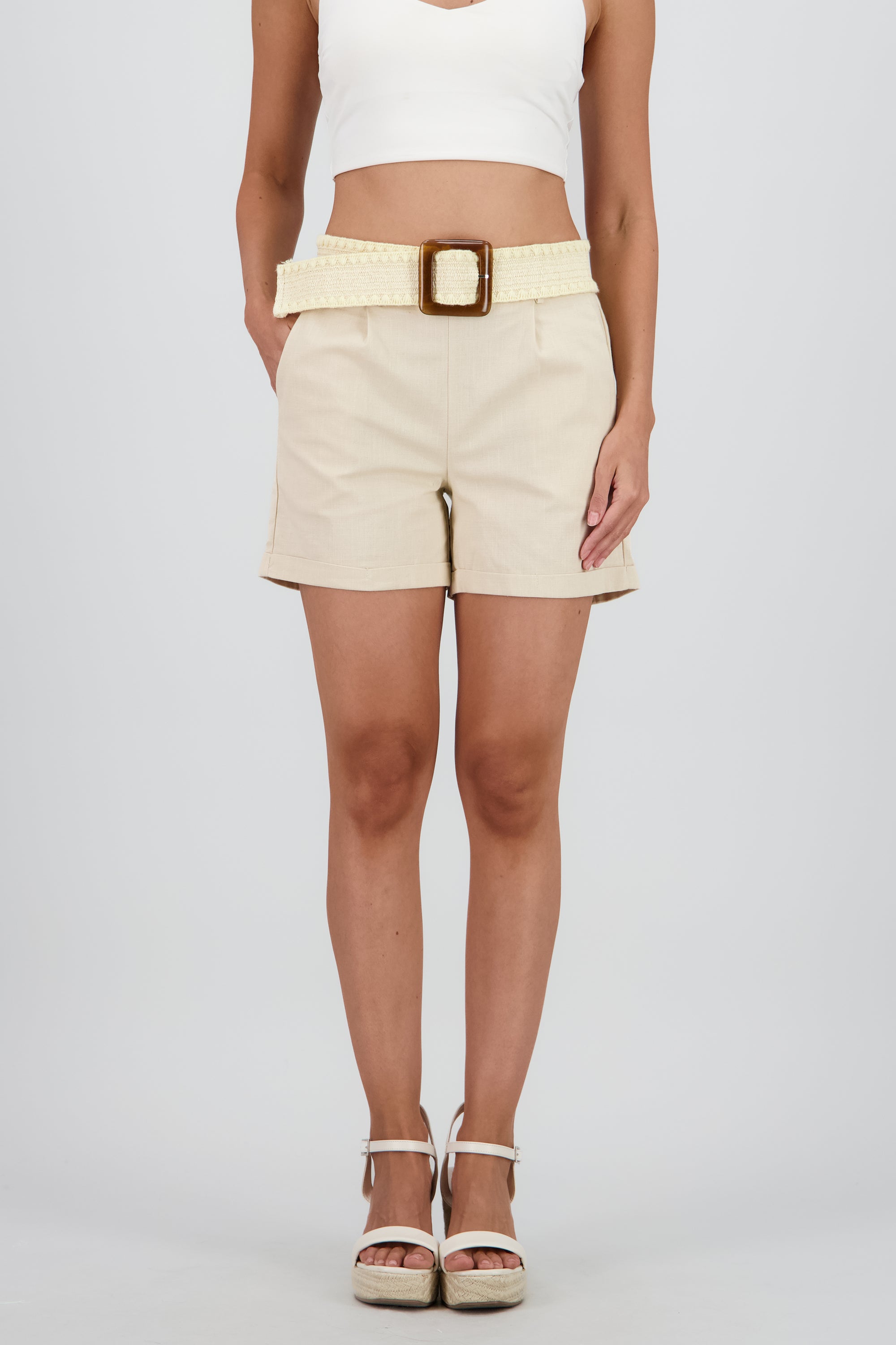 Short mini liso detalle cinturón BEIGE