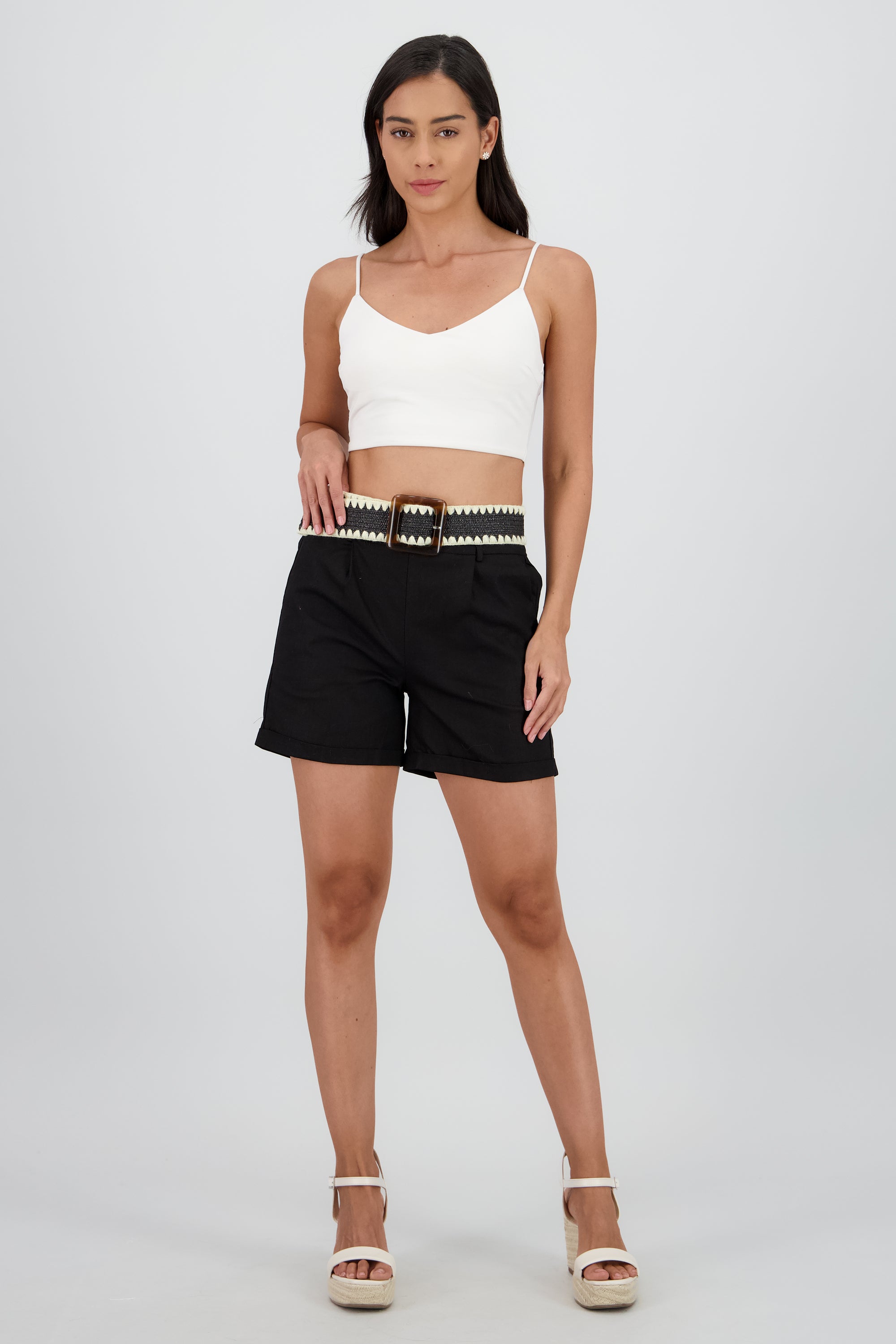 Short mini liso detalle cinturón NEGRO