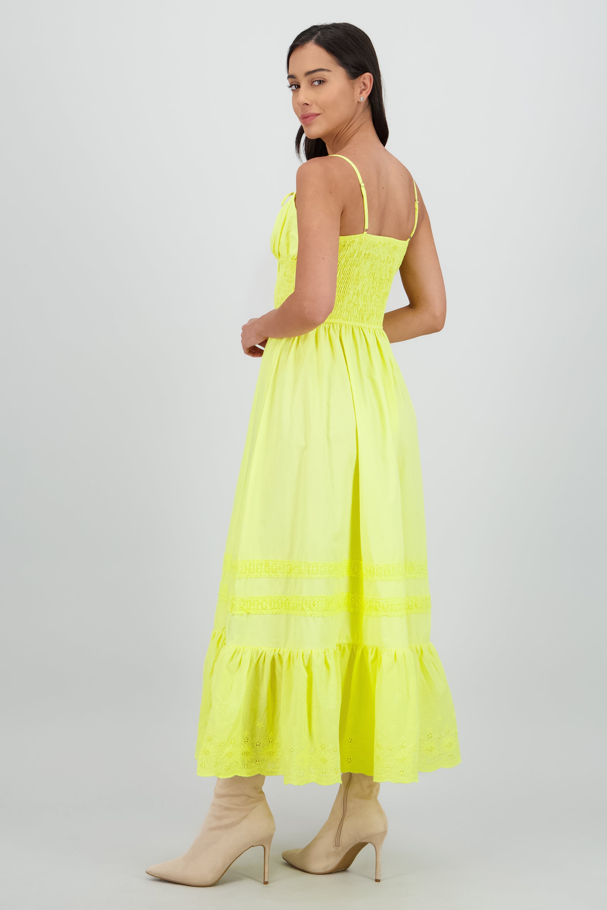 Vestido midi detalle smock tirantes AMARILLO