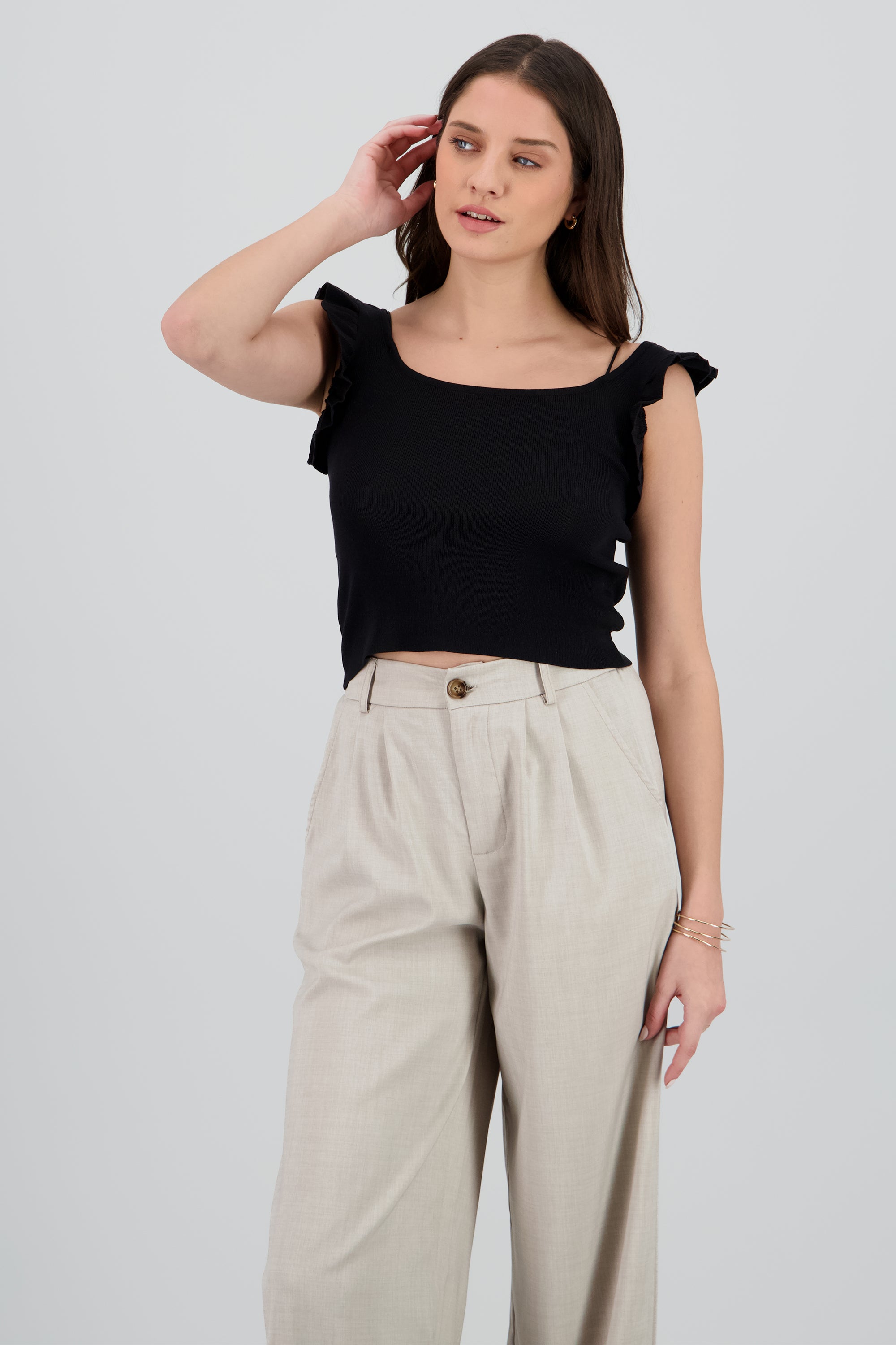 Top tejido detalle olanes NEGRO