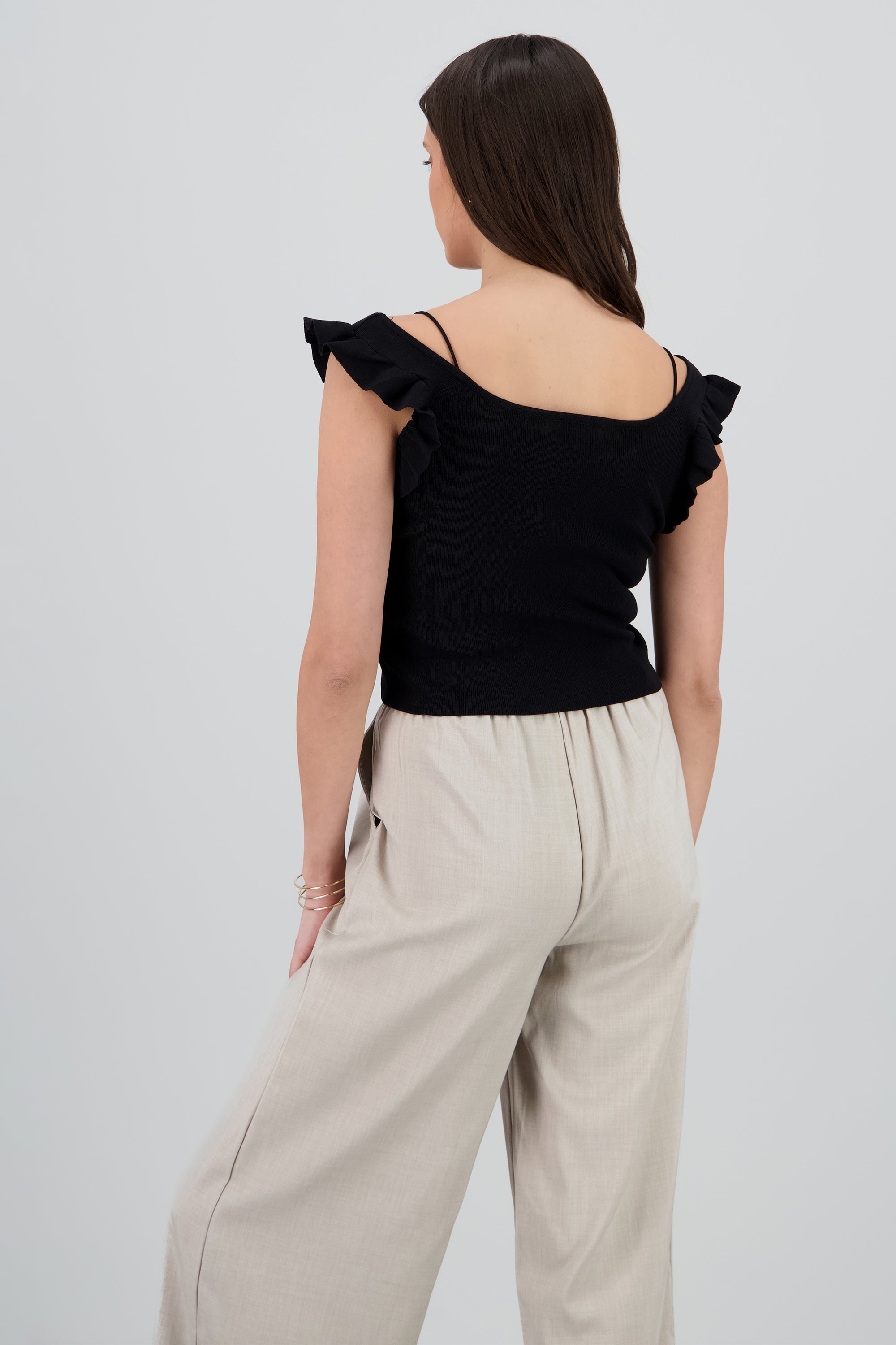 Top tejido detalle olanes NEGRO