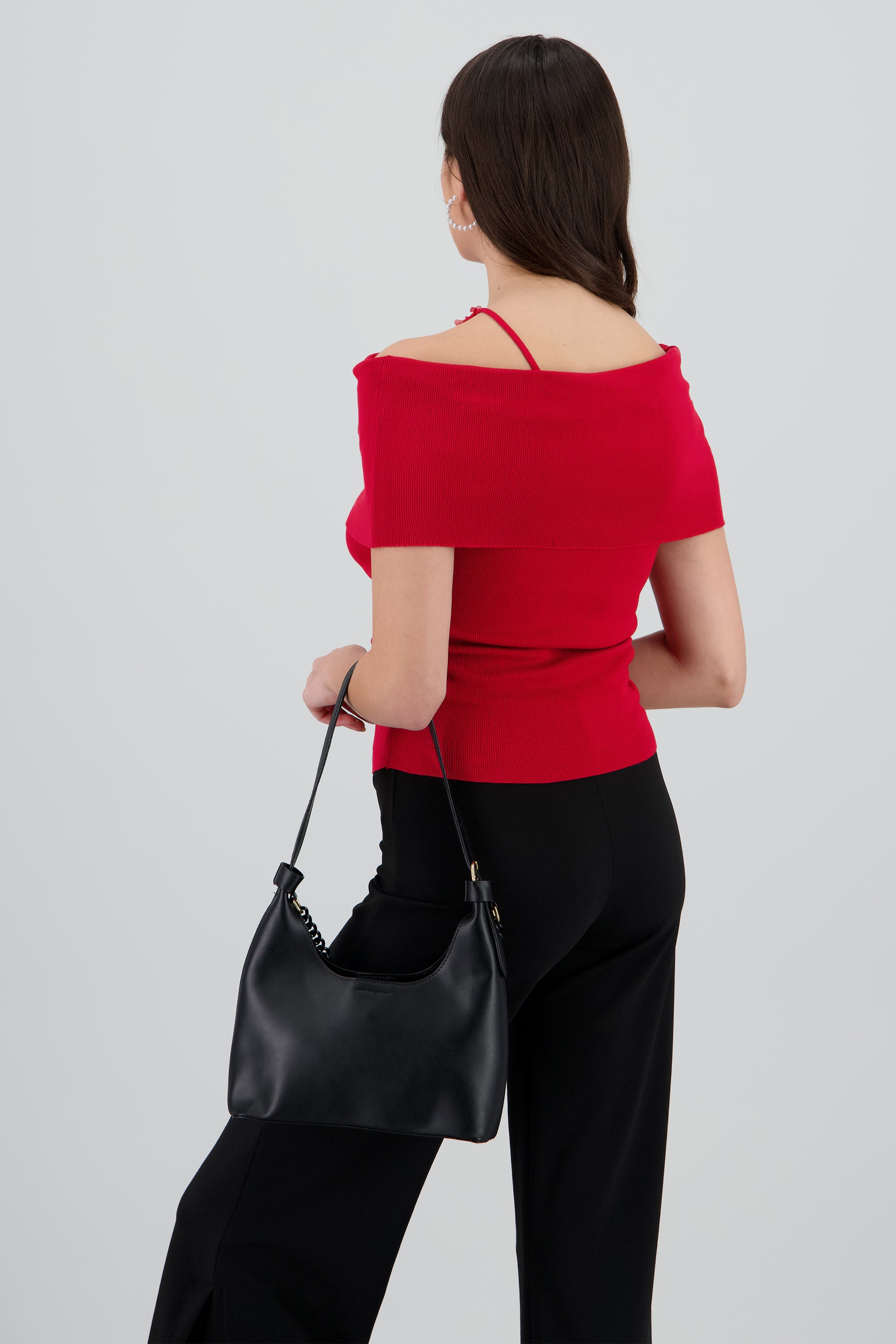 Top tejido off shoulder detalle flor ROJO