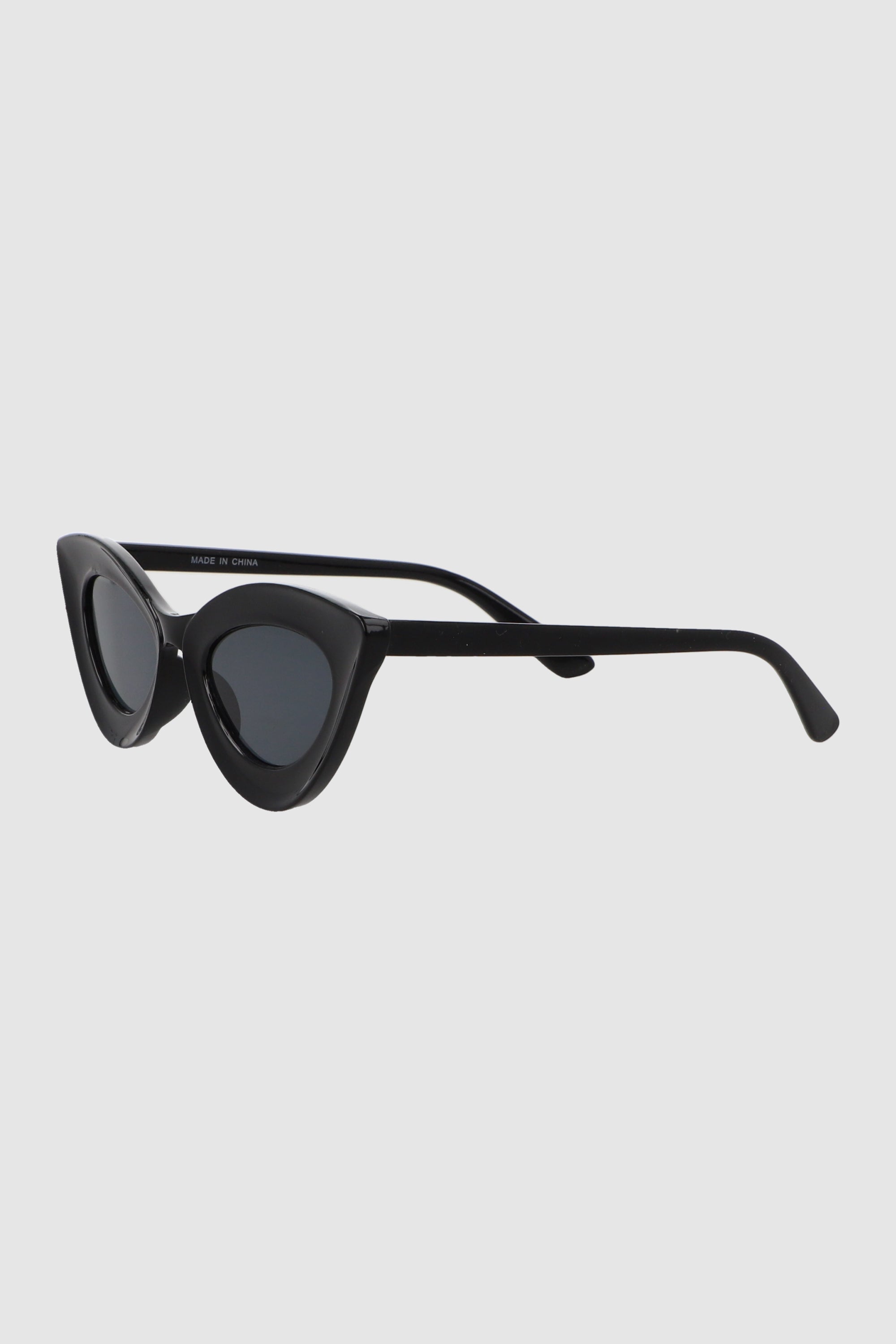 Lente cateye puntiagudo marco grueso NEGRO