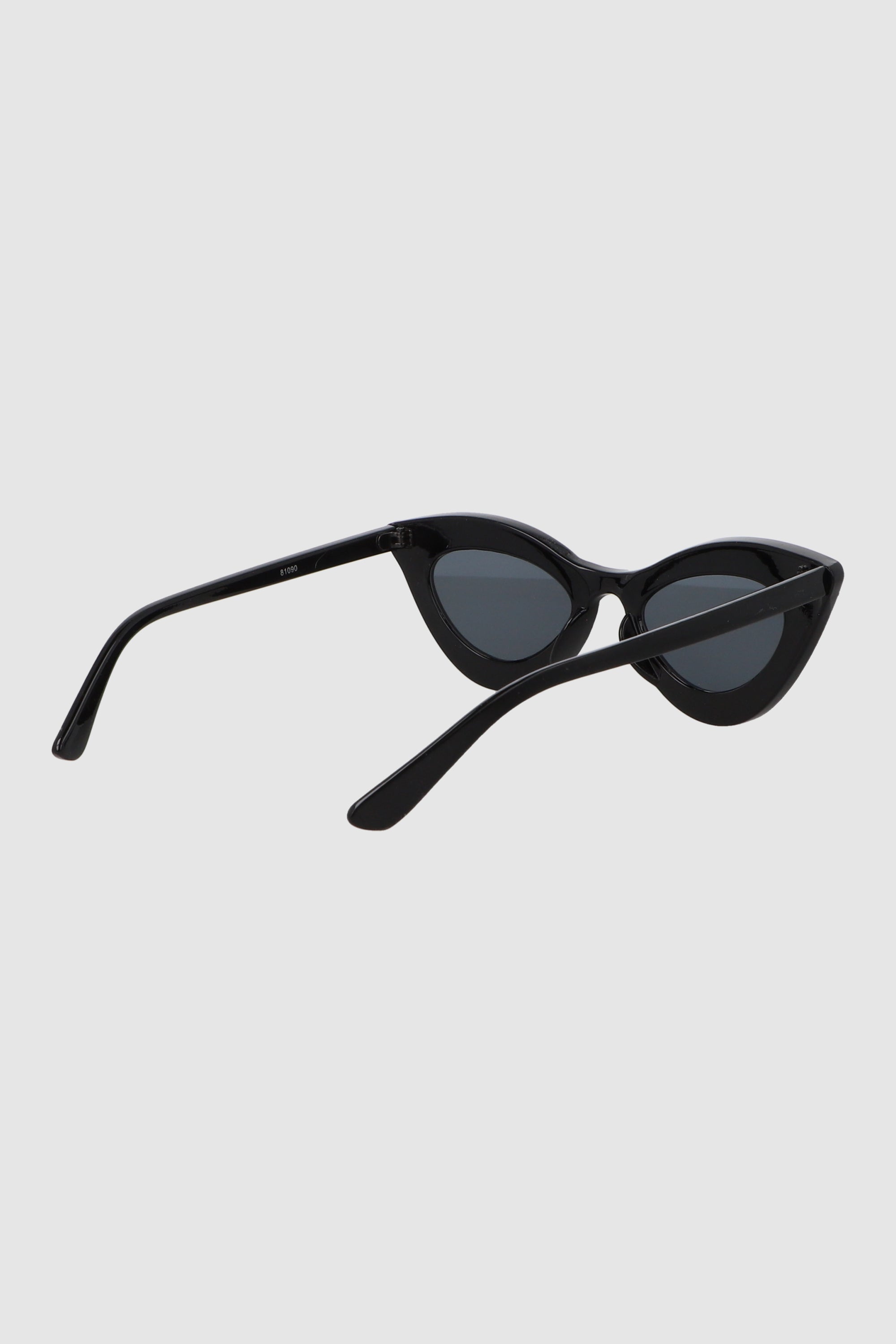Lente cateye puntiagudo marco grueso NEGRO