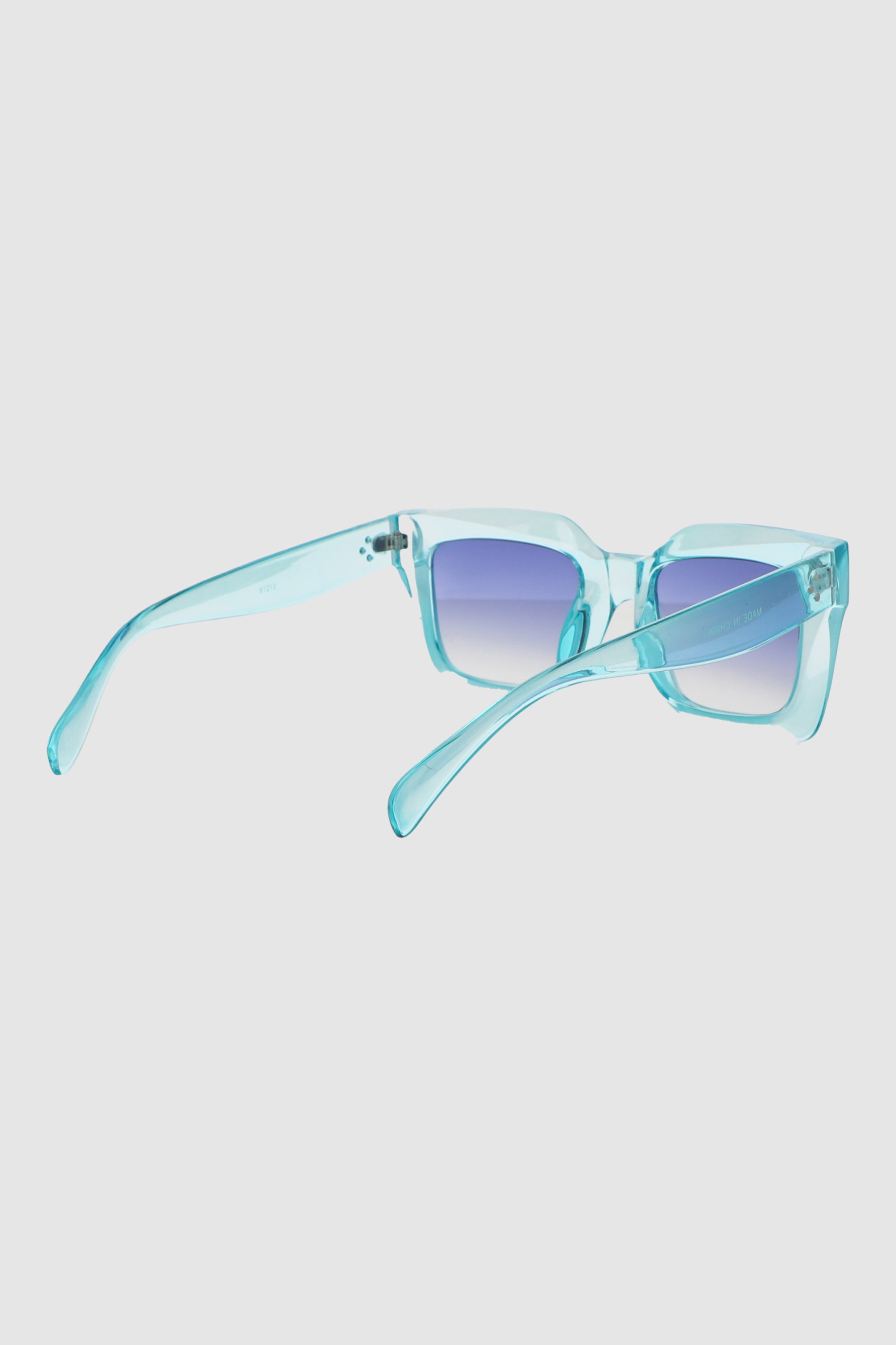 Lente cuadrado monocromatico trasparente AZUL CIELO