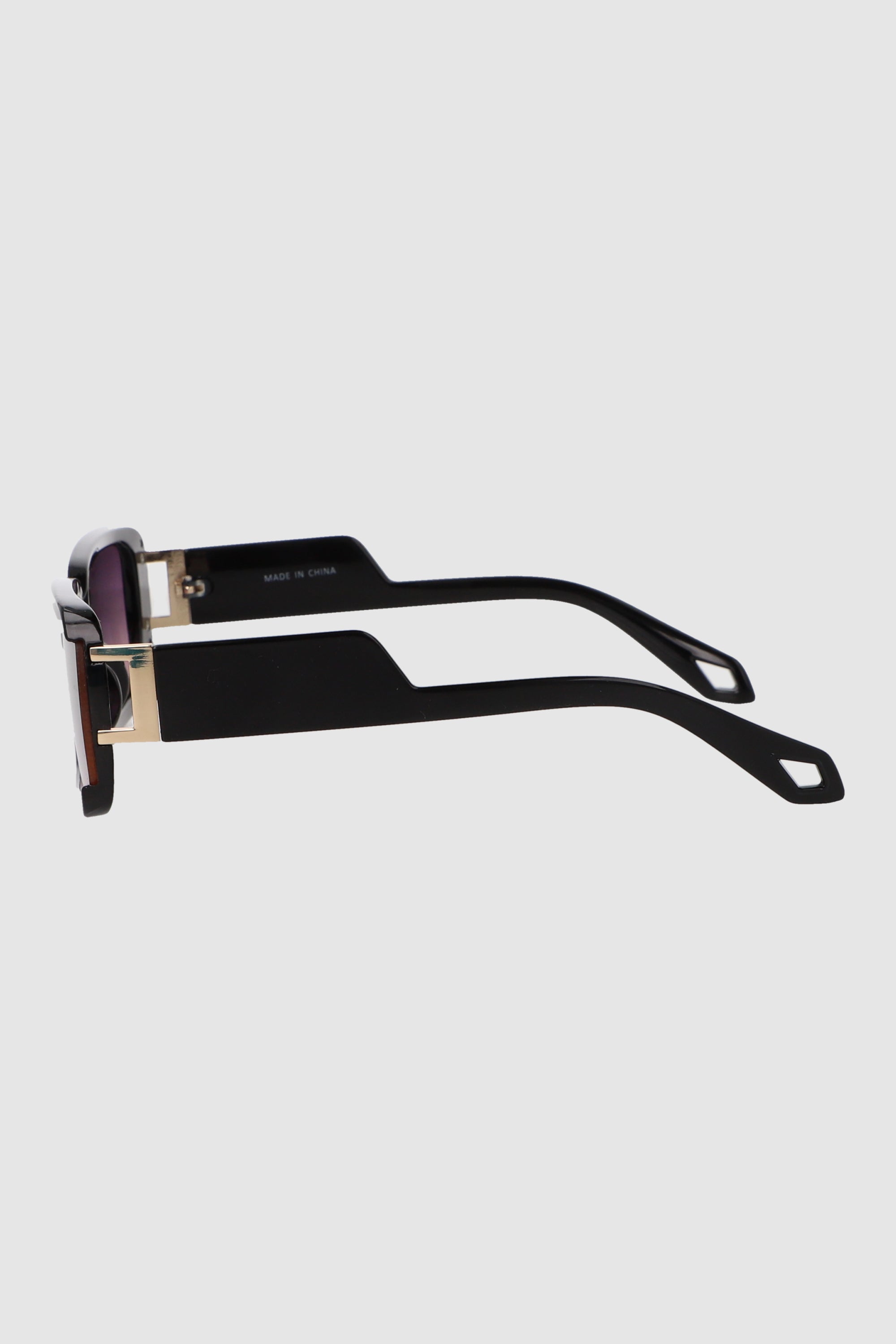 Lente rectangular monocromatico detalle metalico NEGRO COMBO