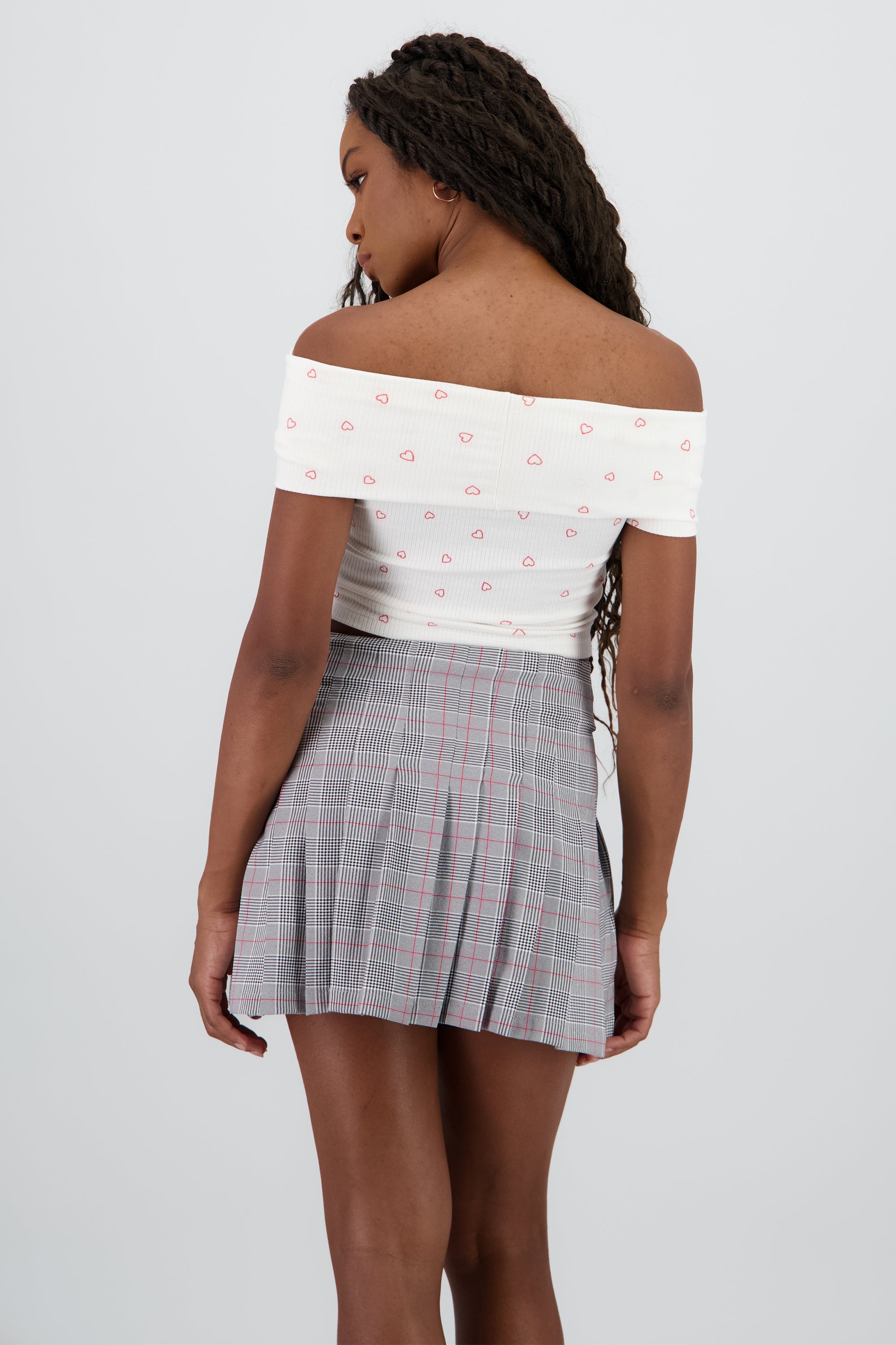 Top off shoulder manga corta detalle corazones BLANCO COMBO
