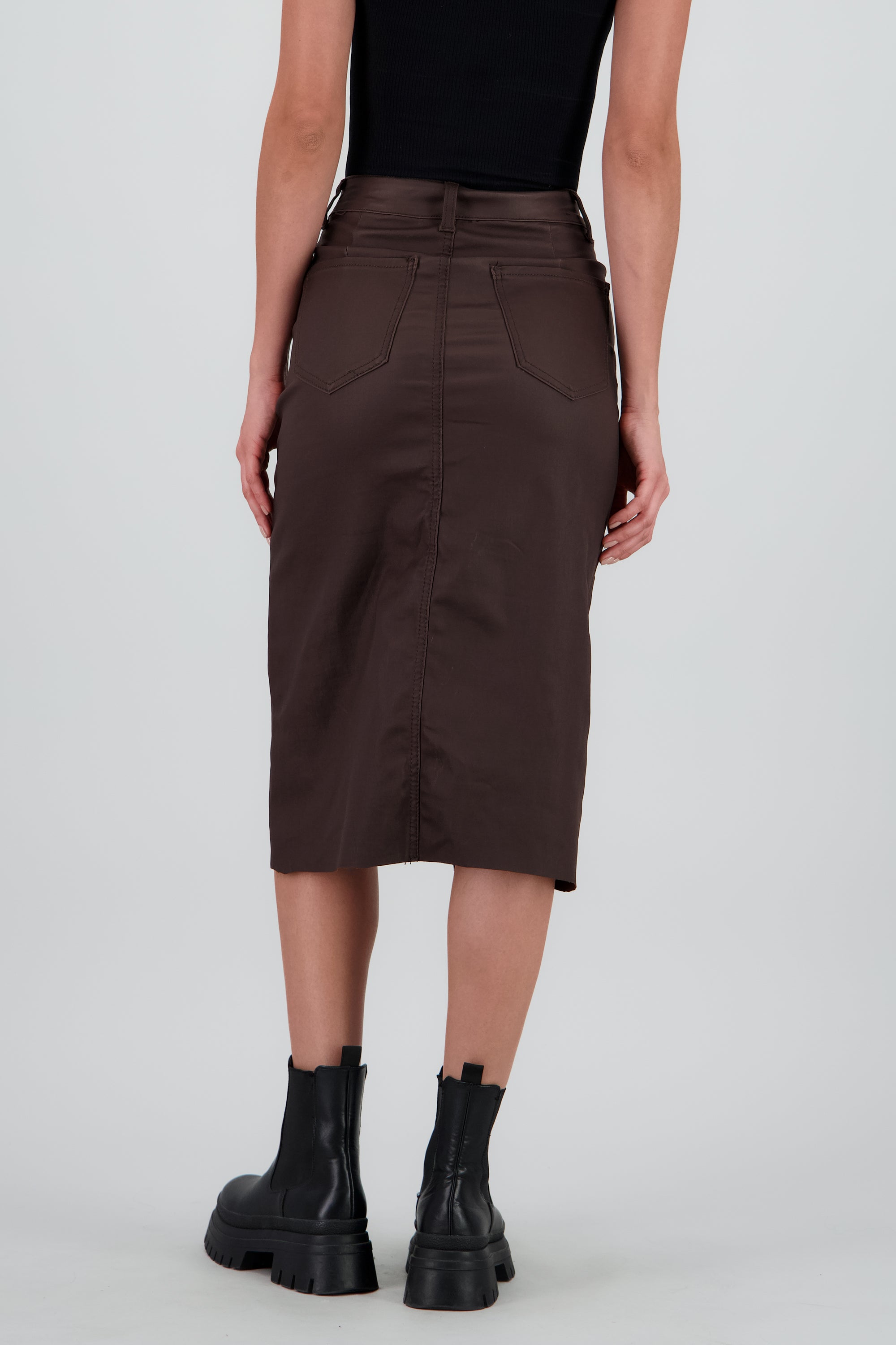 Falda midi pu detalle abertura CAFE