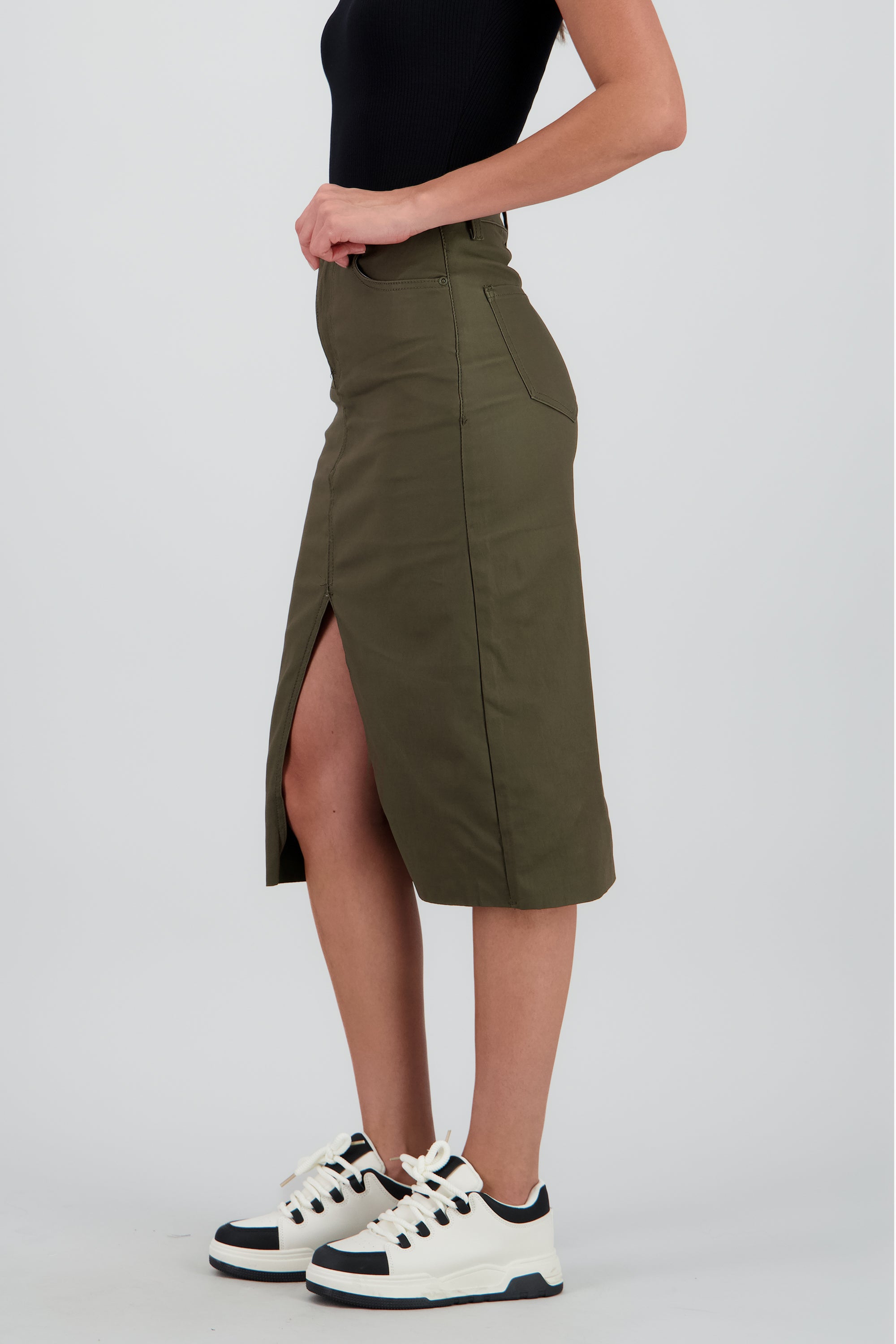 Falda midi pu detalle abertura VERDE CAZADOR