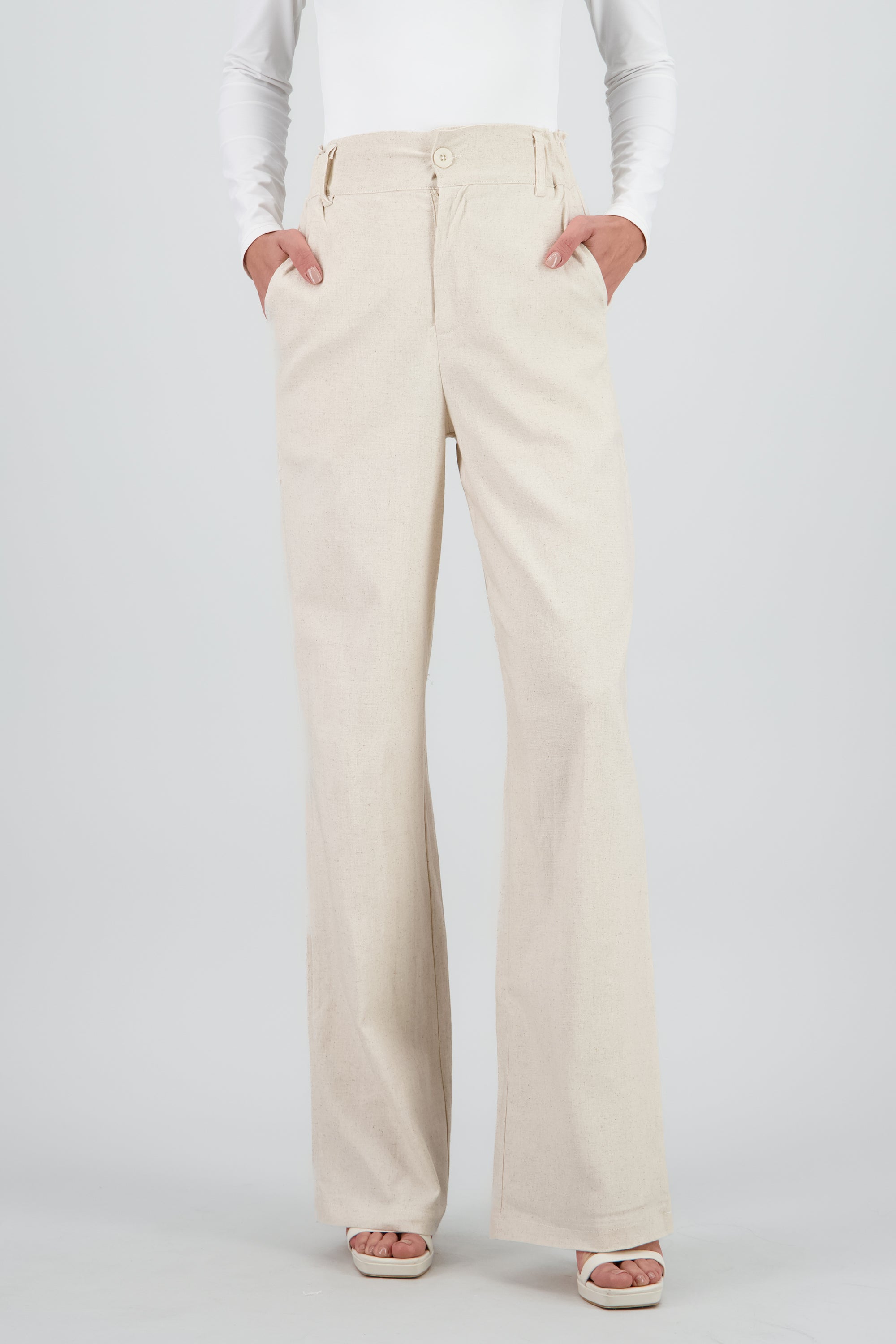 Pantalon recto detalle presillas boton BEIGE