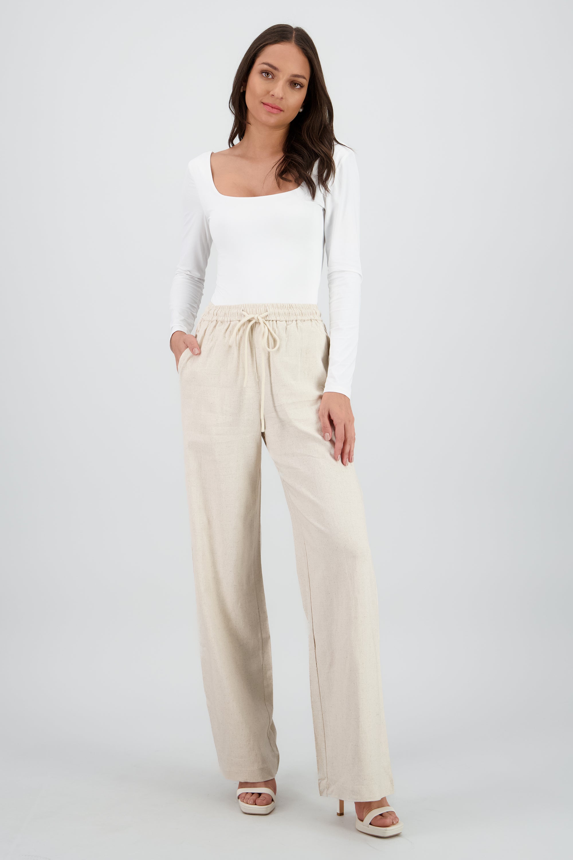 Pantalon recto liso detalle resorte jareta BEIGE