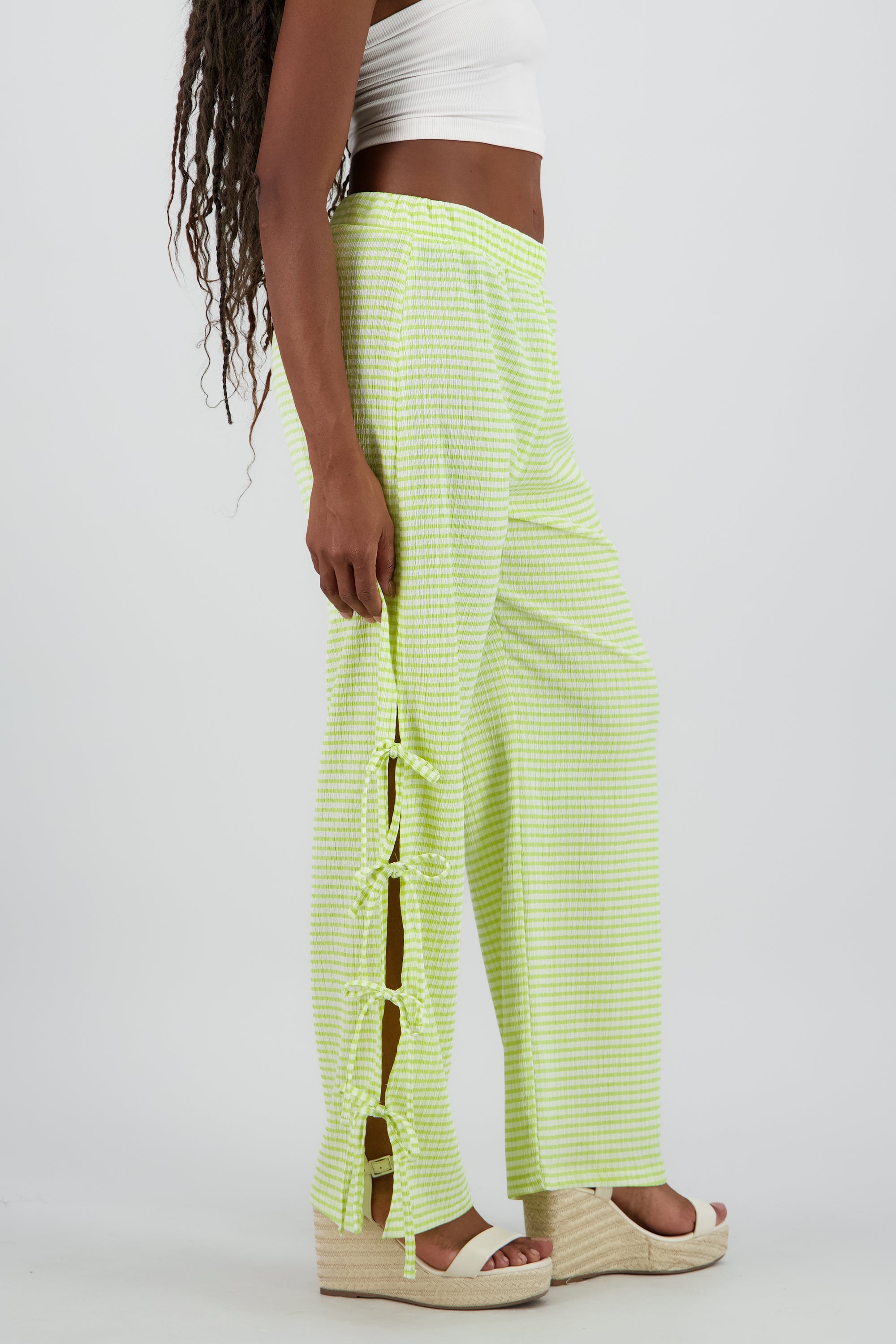 Pantalon amplio detalle lazos estampado VERDE MANZANA