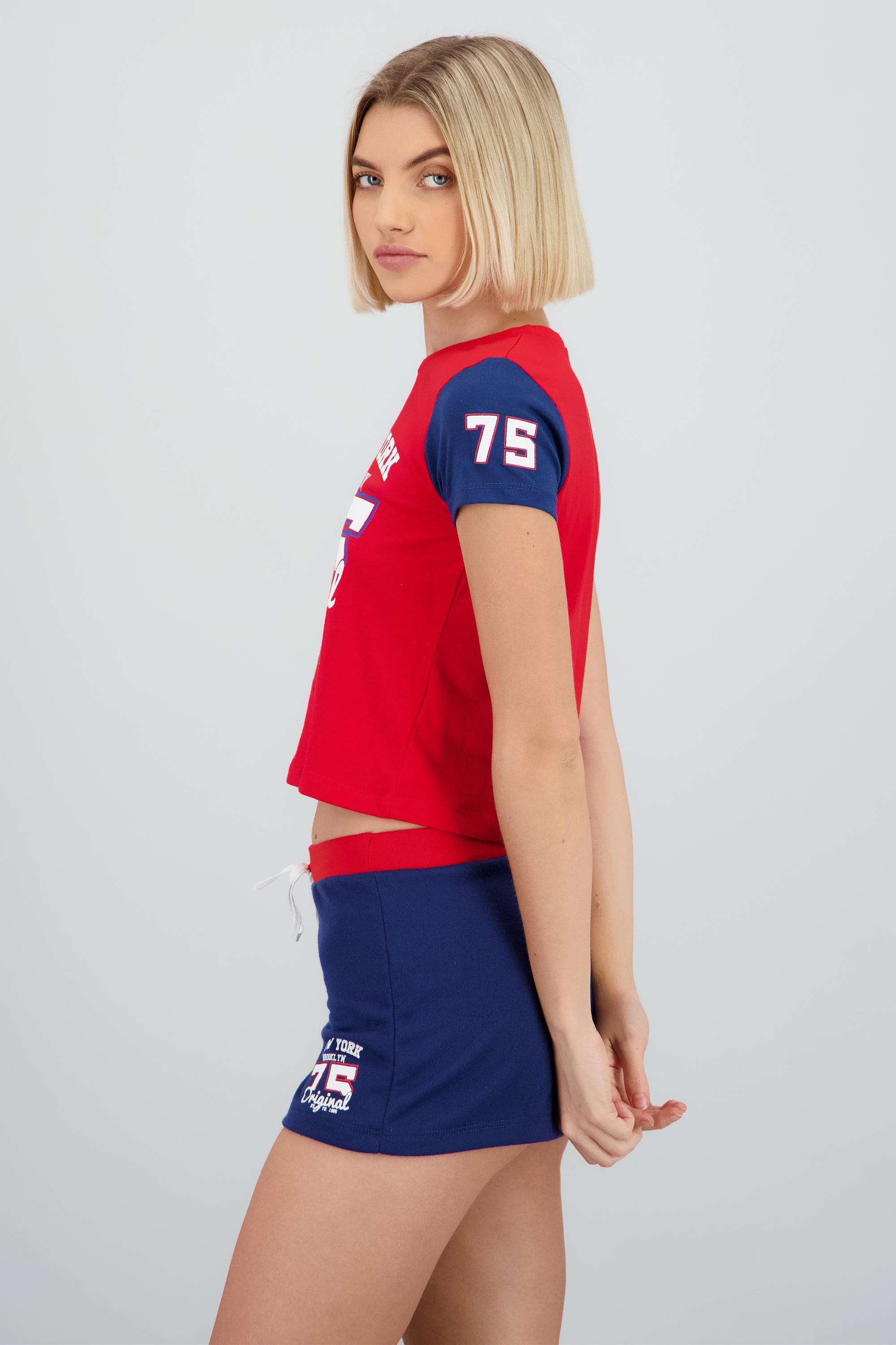 Playera color block estampado ROJO COMBO