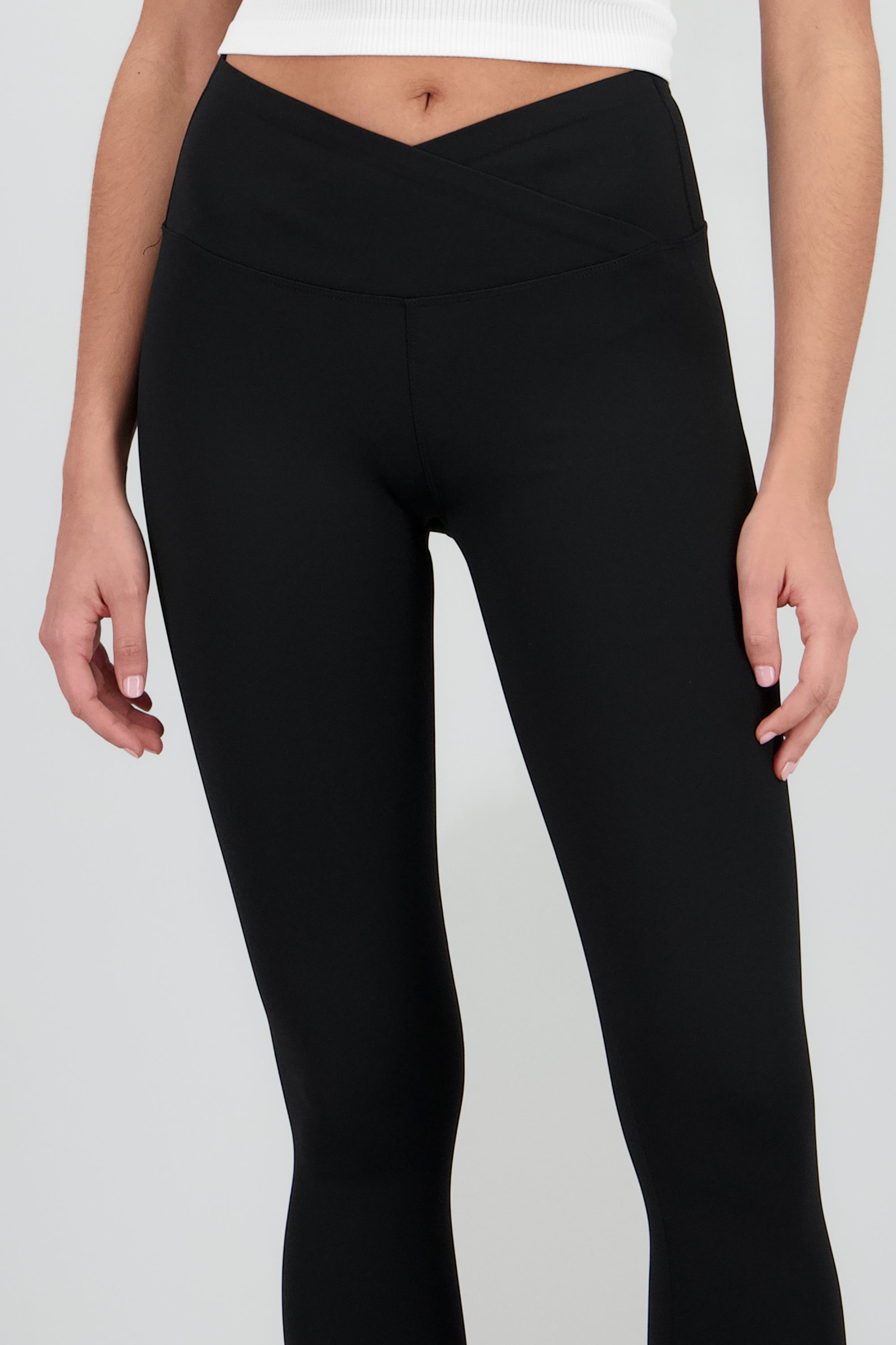 Leggings con pretina cruzada skinny lisos NEGRO