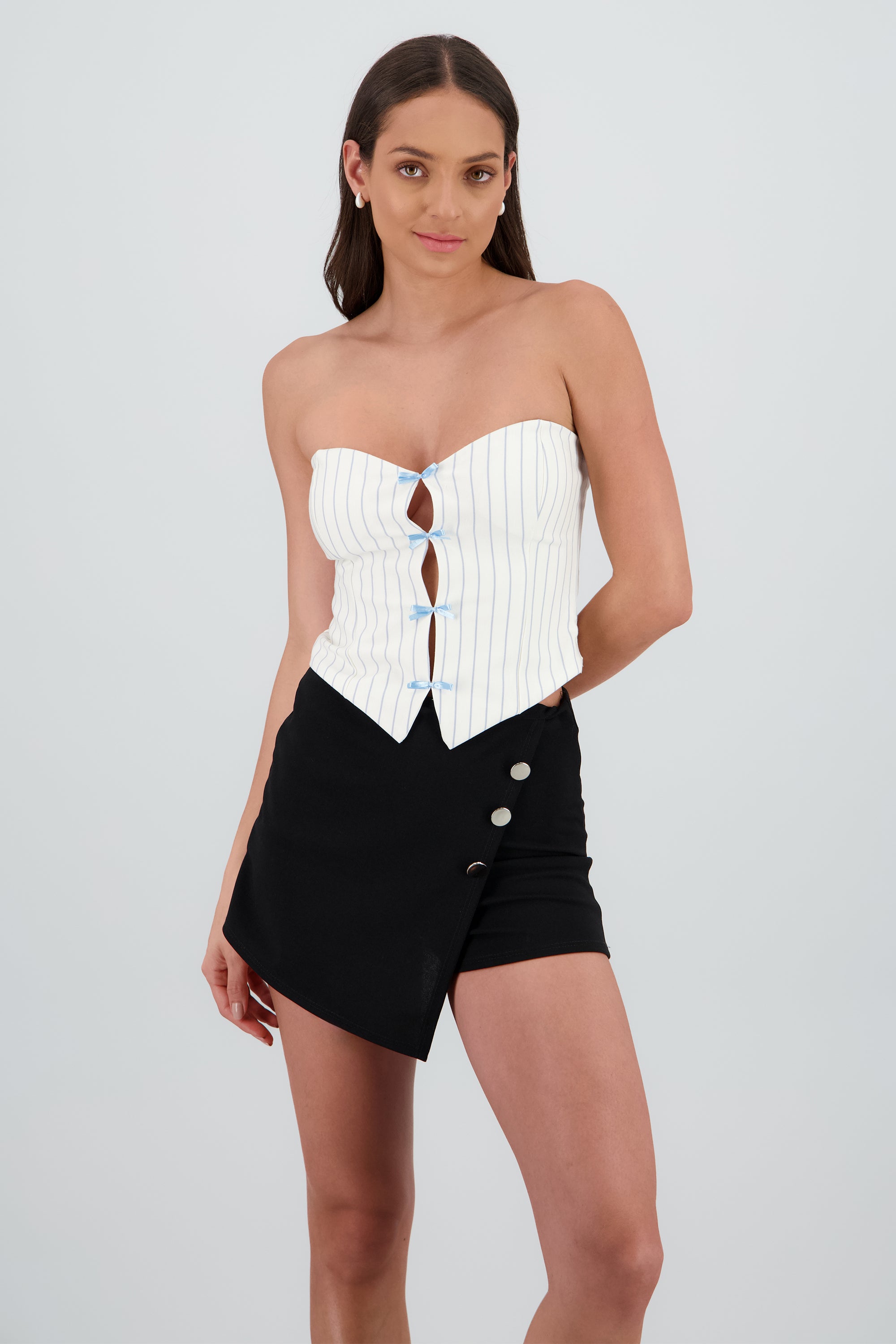 Top escote corazon detalle moños rayas BLANCO COMBO