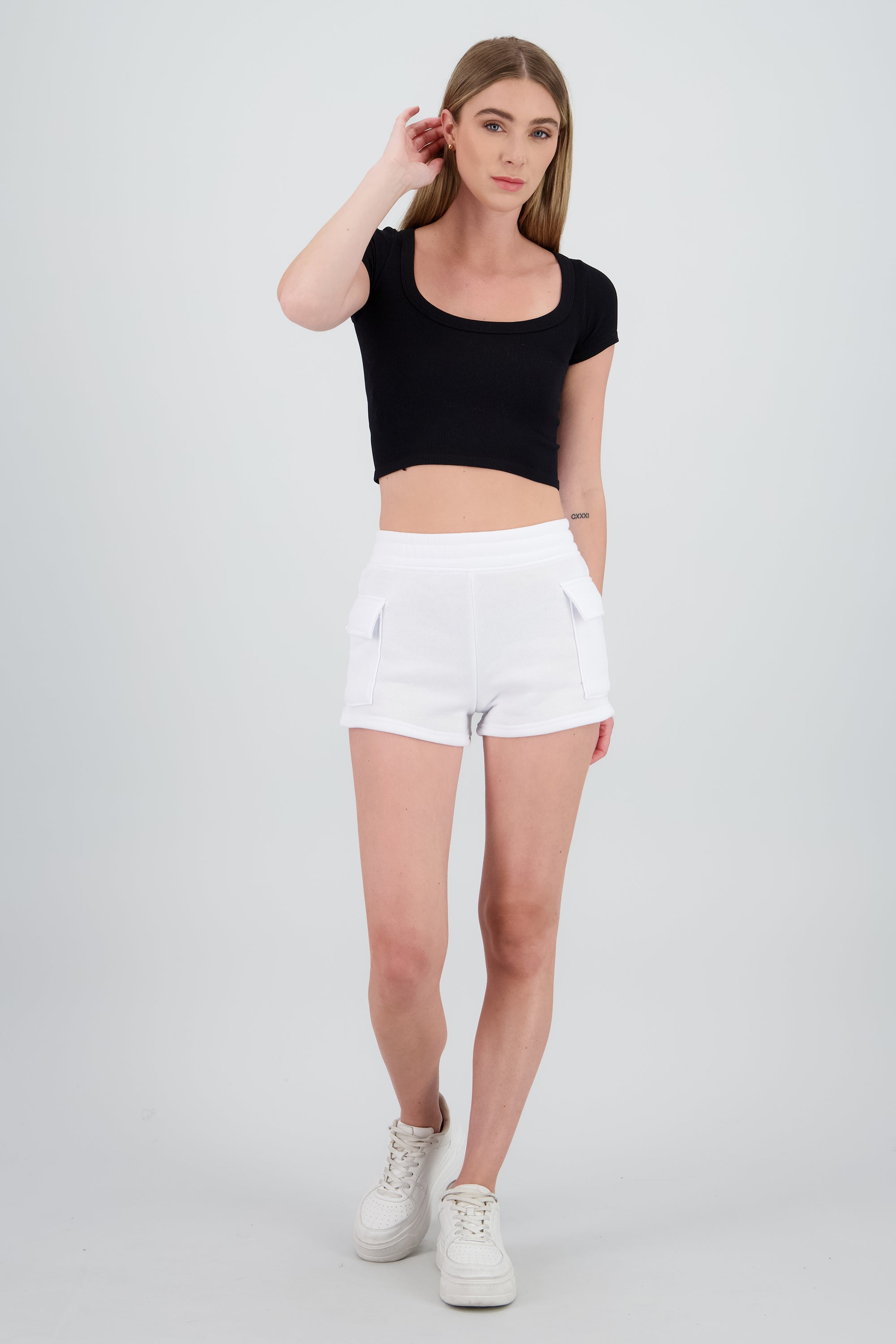 Shorts con fleece y bolsas lisos BLANCO