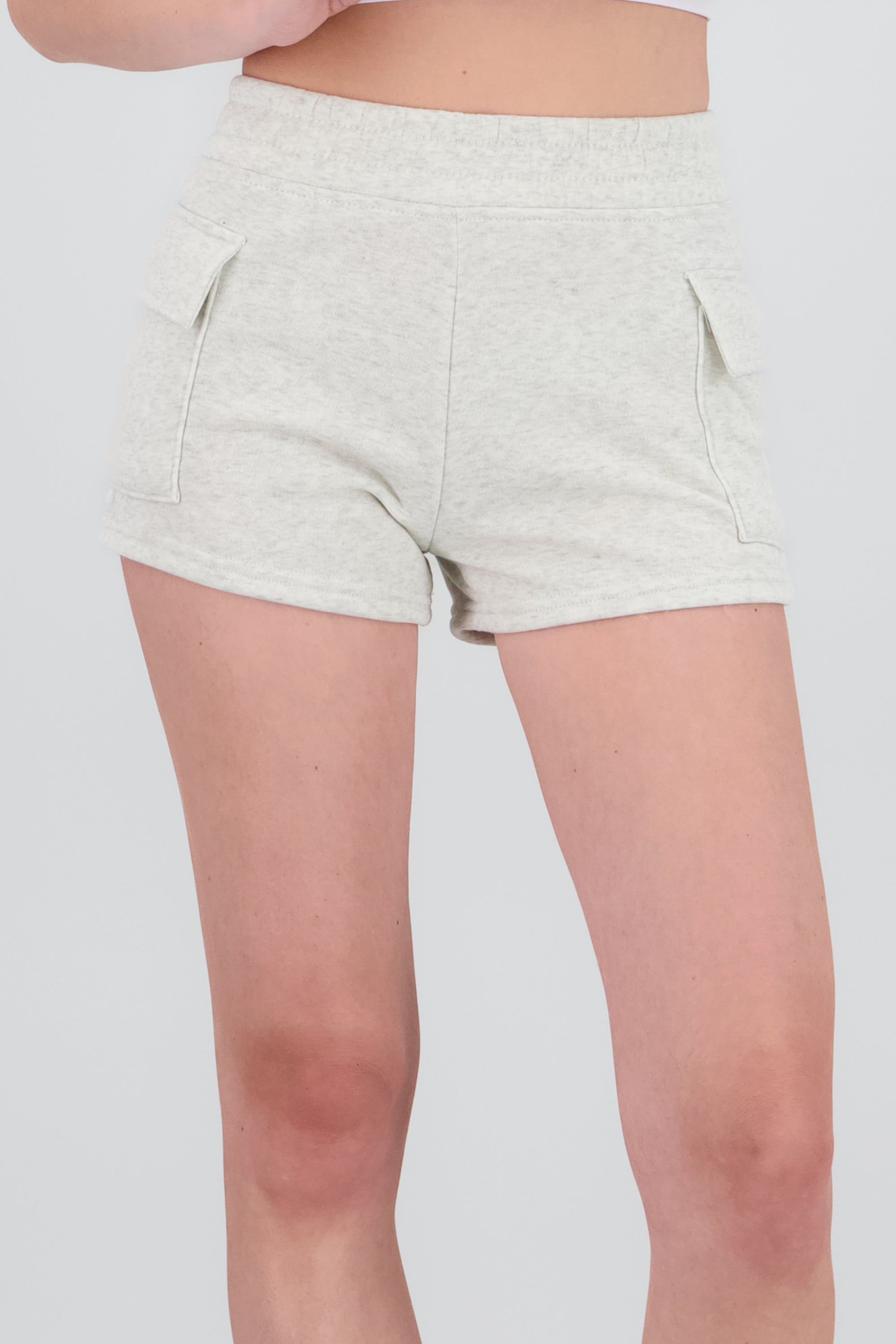 Shorts con fleece y bolsas lisos GRIS