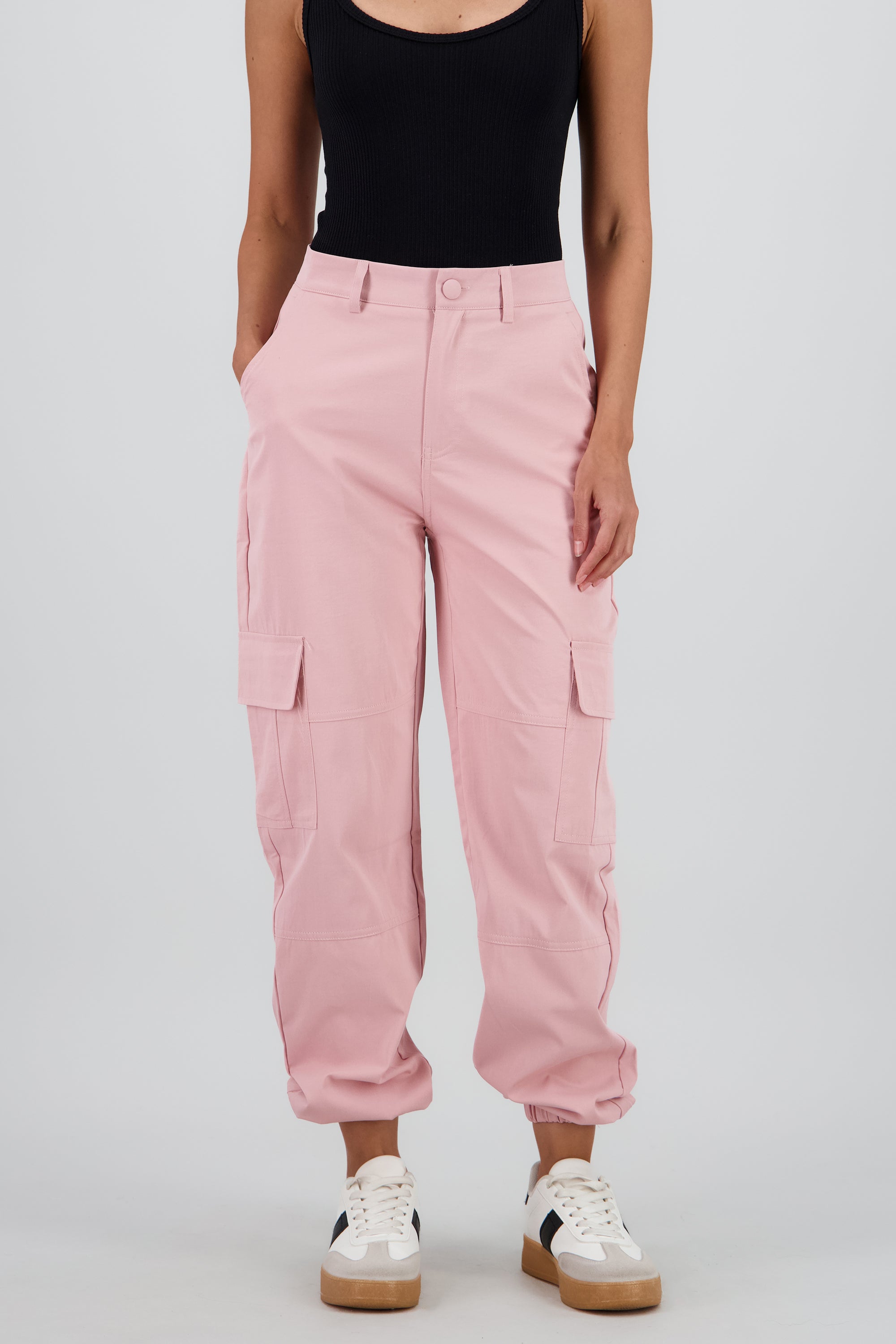 Pantalon detalle pretina boton forrado ROSA