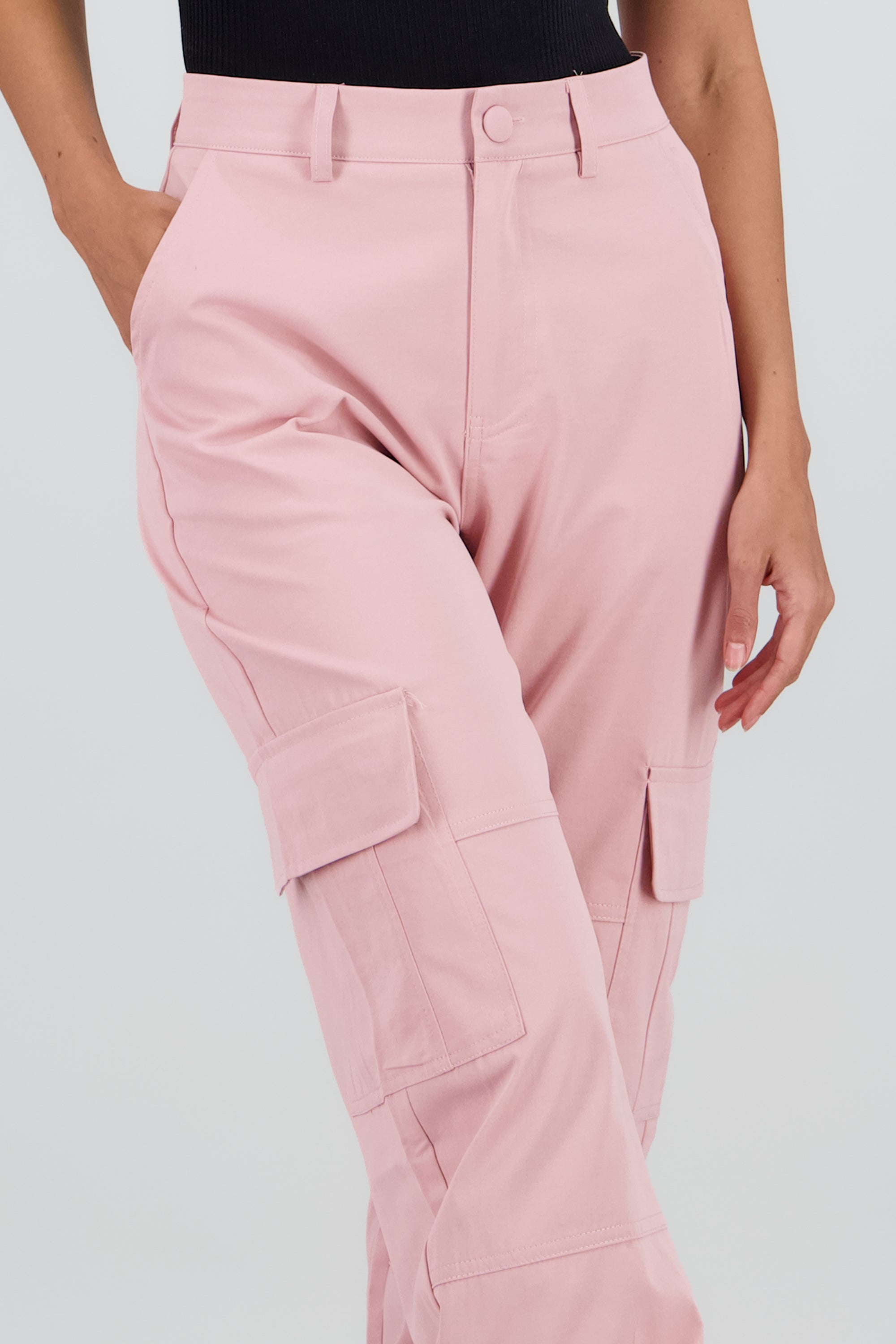 Pantalon detalle pretina boton forrado ROSA