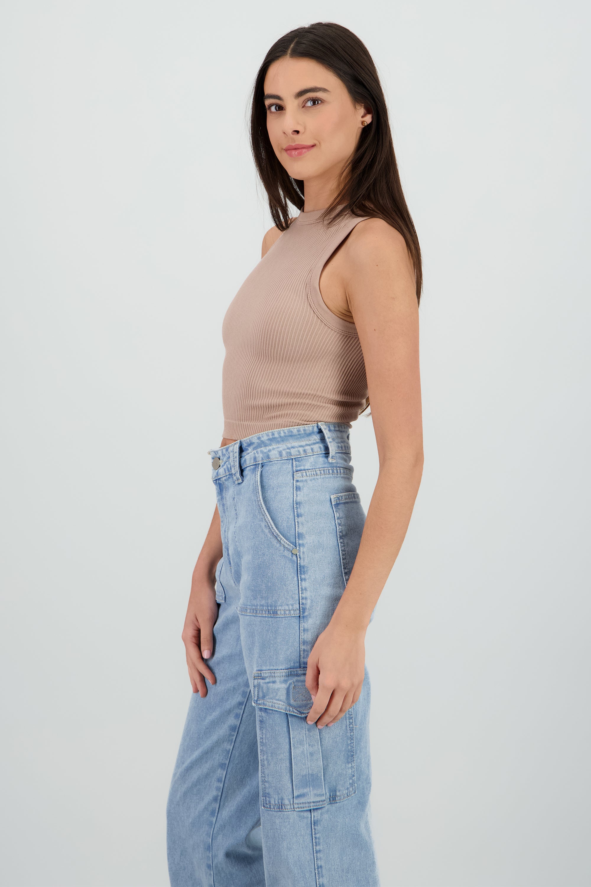 Top sin manga detalle seamless liso BEIGE