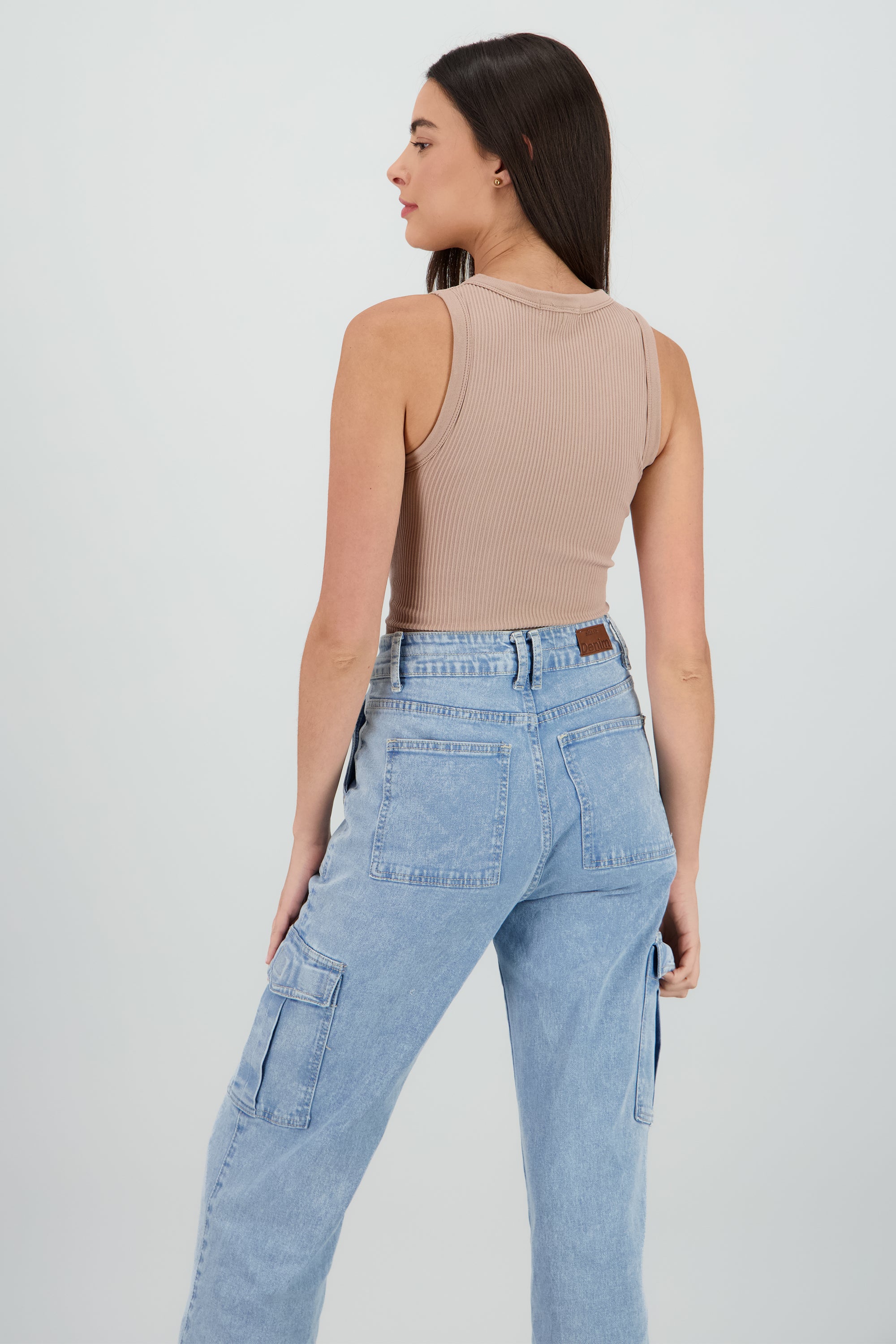 Top sin manga detalle seamless liso BEIGE
